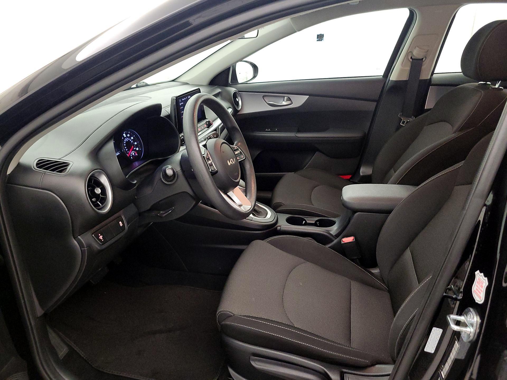 Thumbnail: 2024 Kia Forte - 11