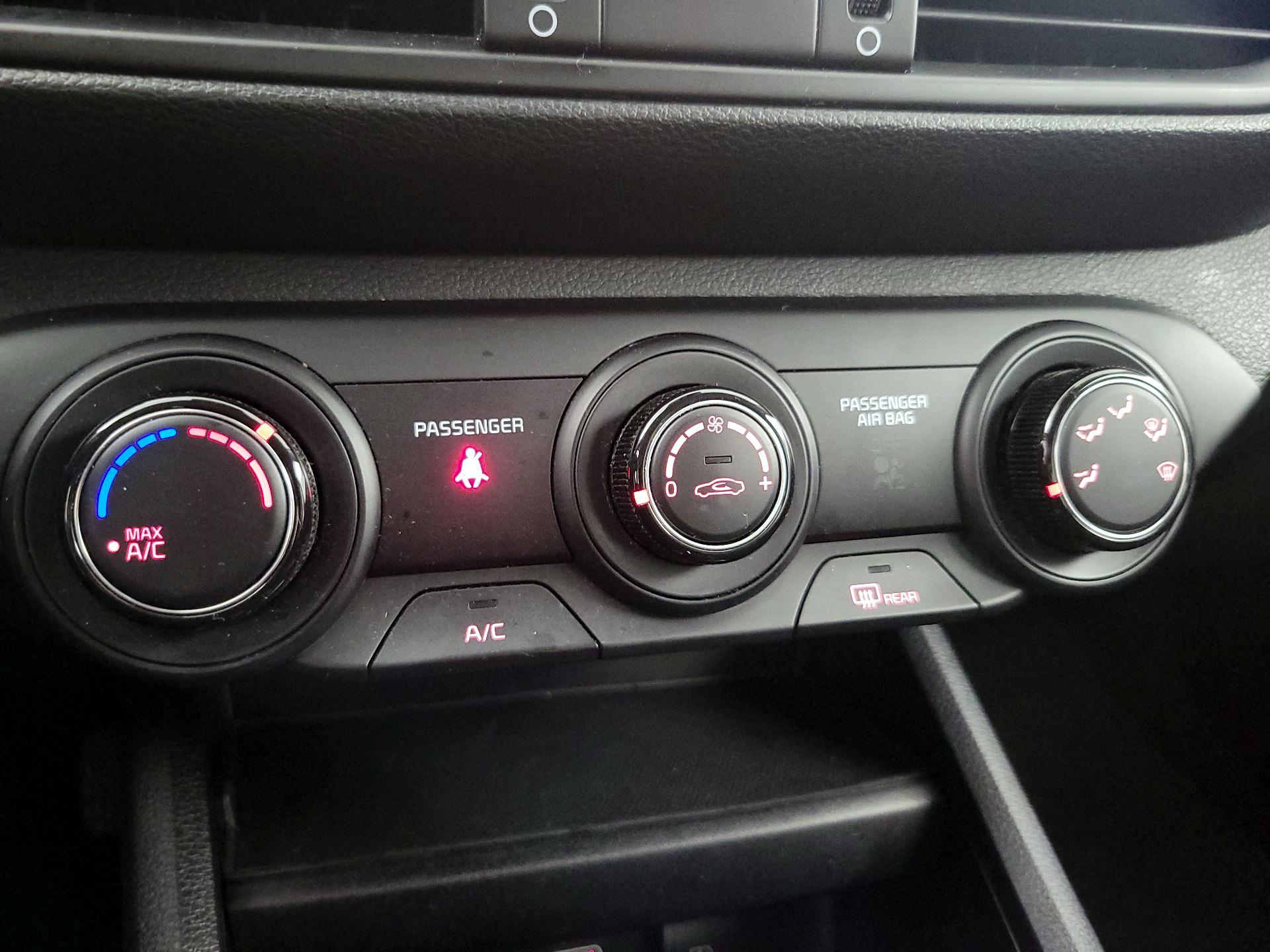 Thumbnail: 2024 Kia Forte - 16