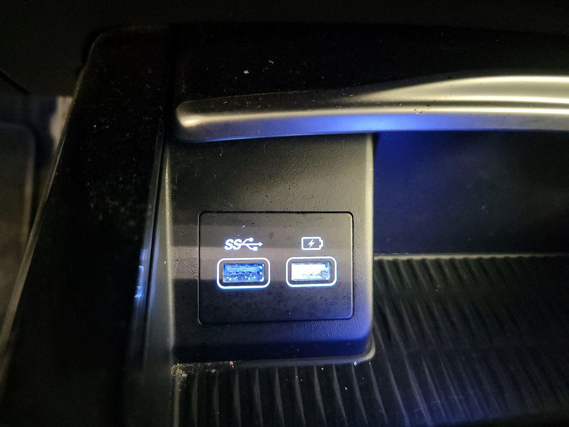 Thumbnail: 2023 Genesis G80 - 19