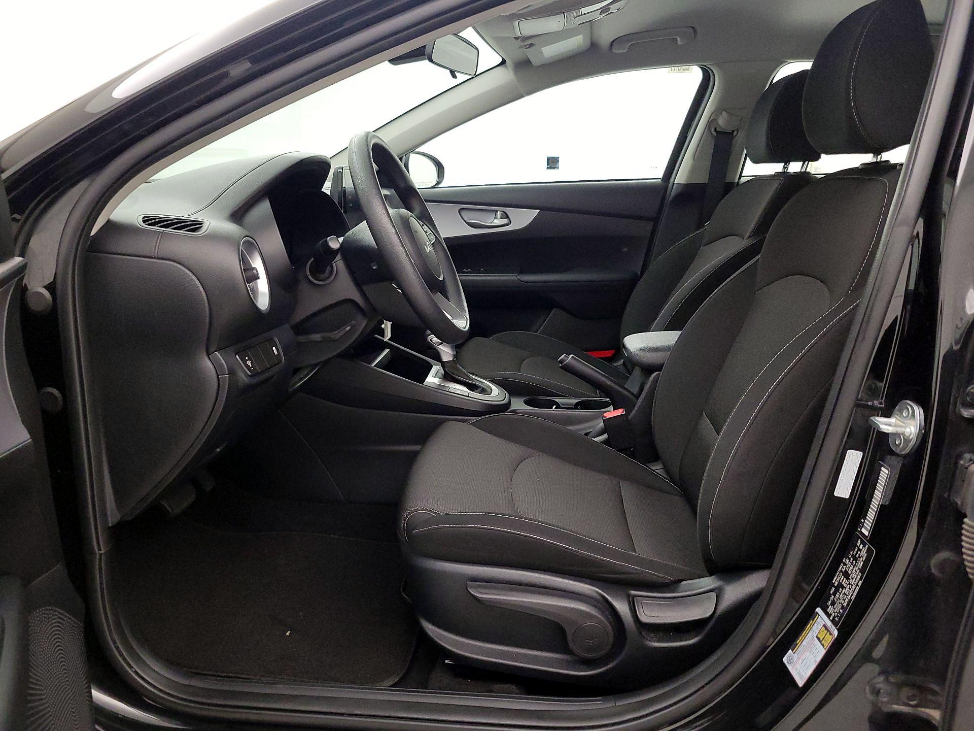 Thumbnail: 2024 Kia Forte - 11