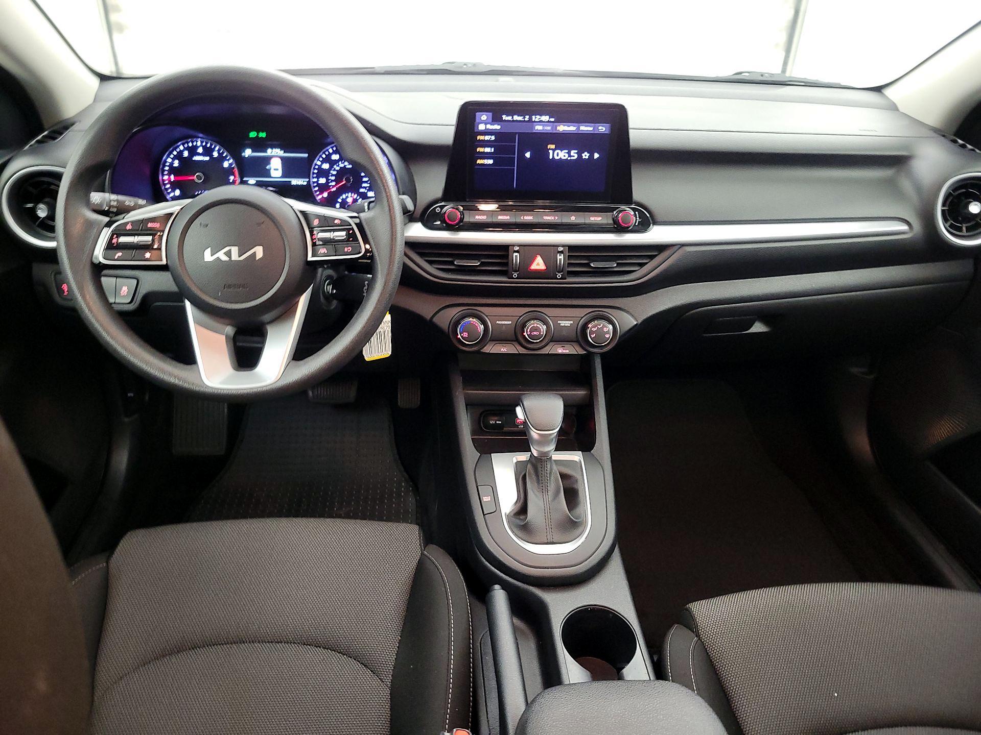 Thumbnail: 2024 Kia Forte - 9