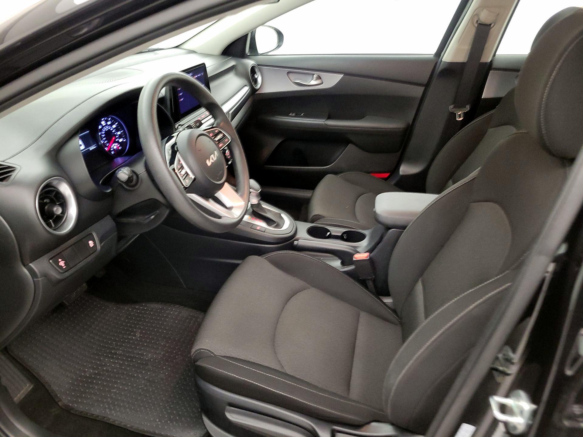 Thumbnail: 2024 Kia Forte - 11