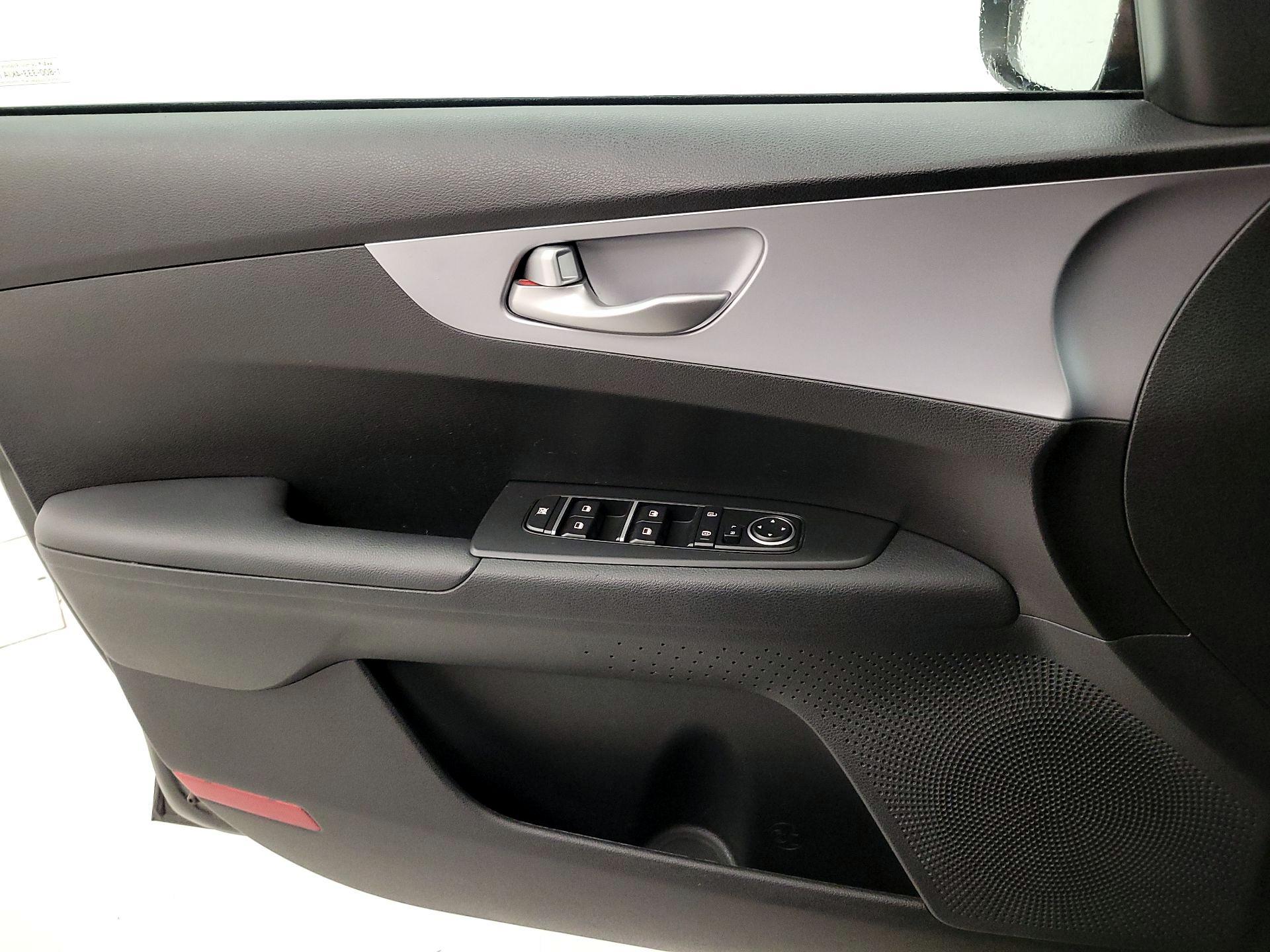 Thumbnail: 2024 Kia Forte - 12