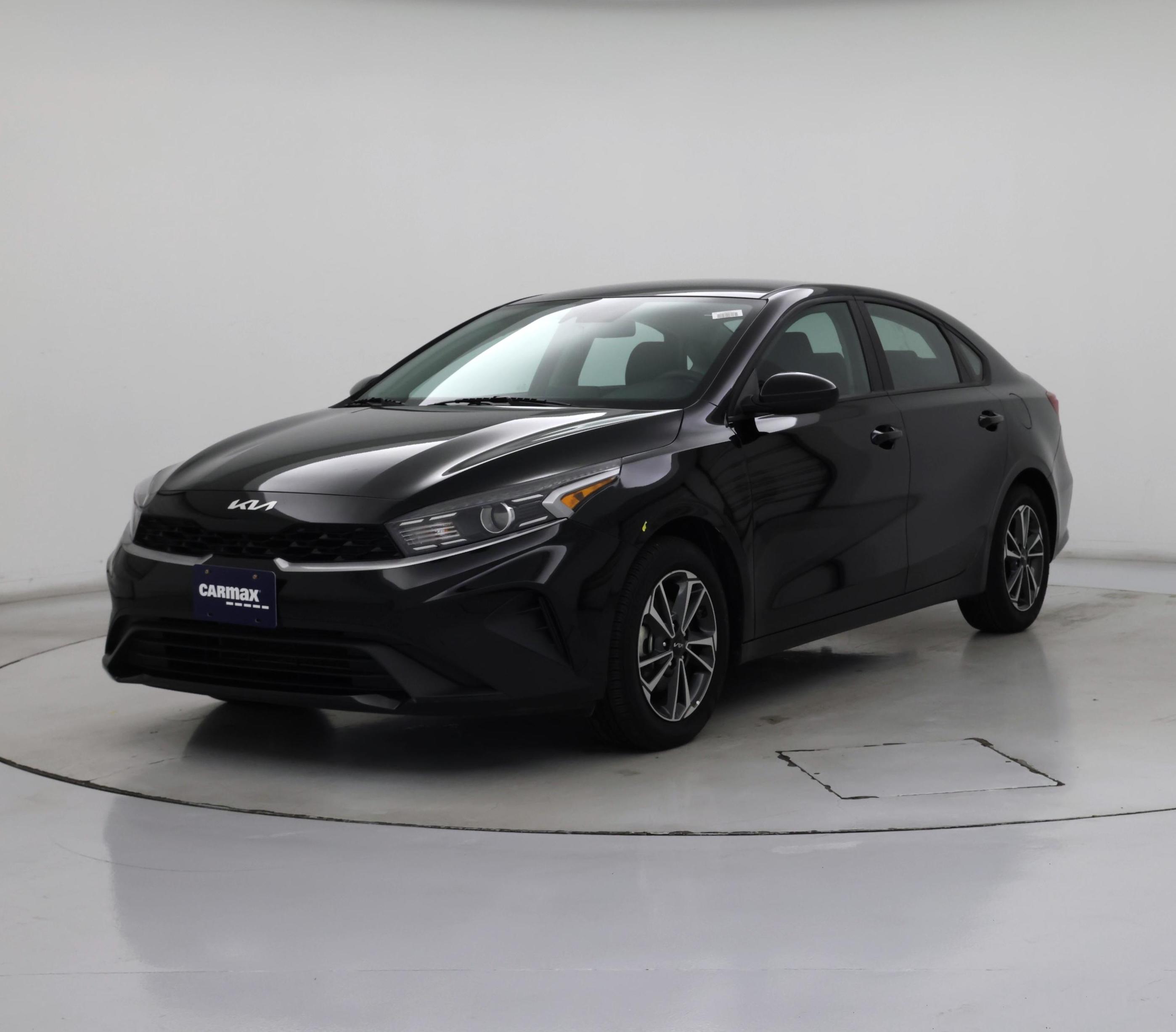 Thumbnail: 2024 Kia Forte - 4