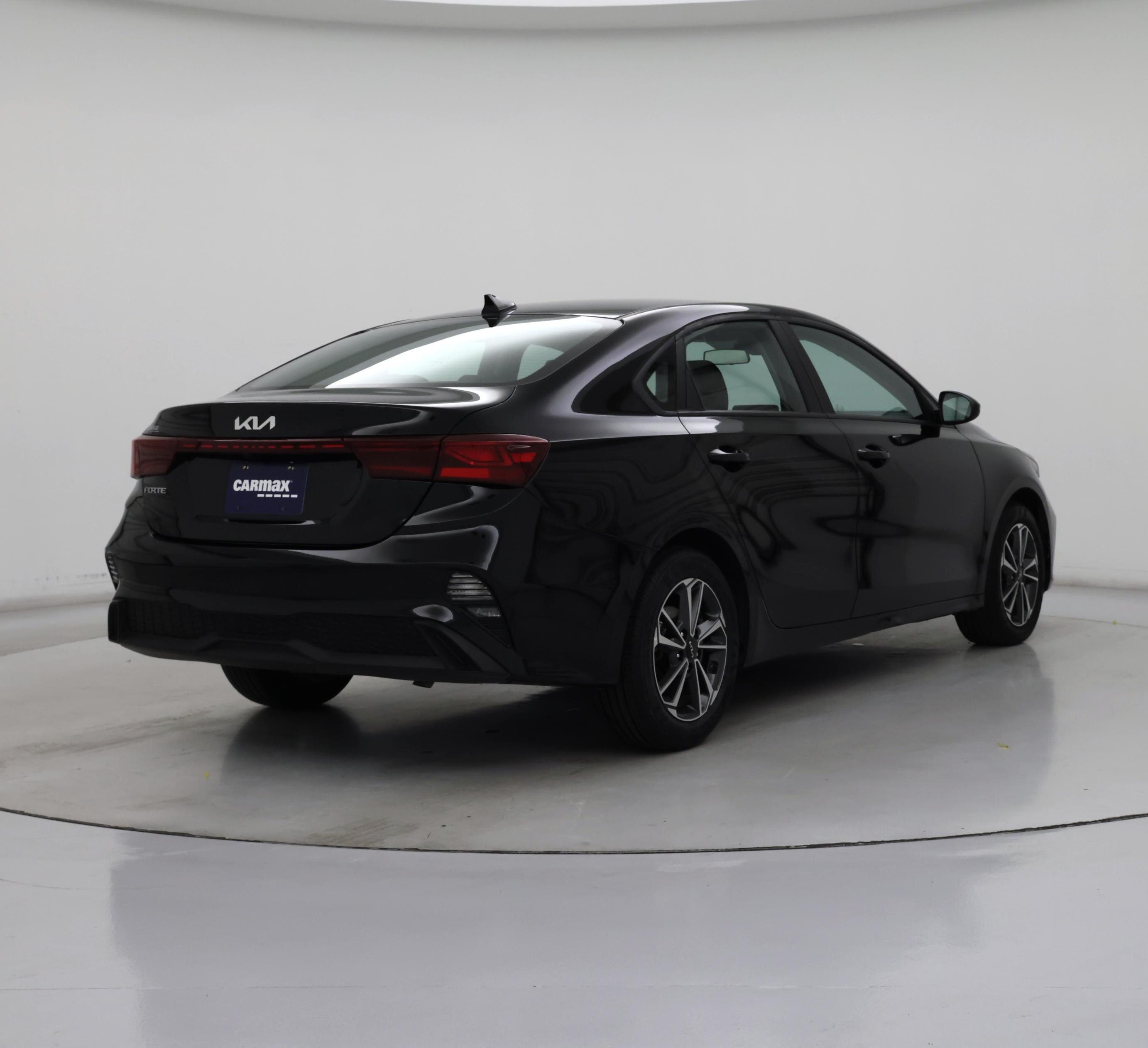 Thumbnail: 2024 Kia Forte - 8