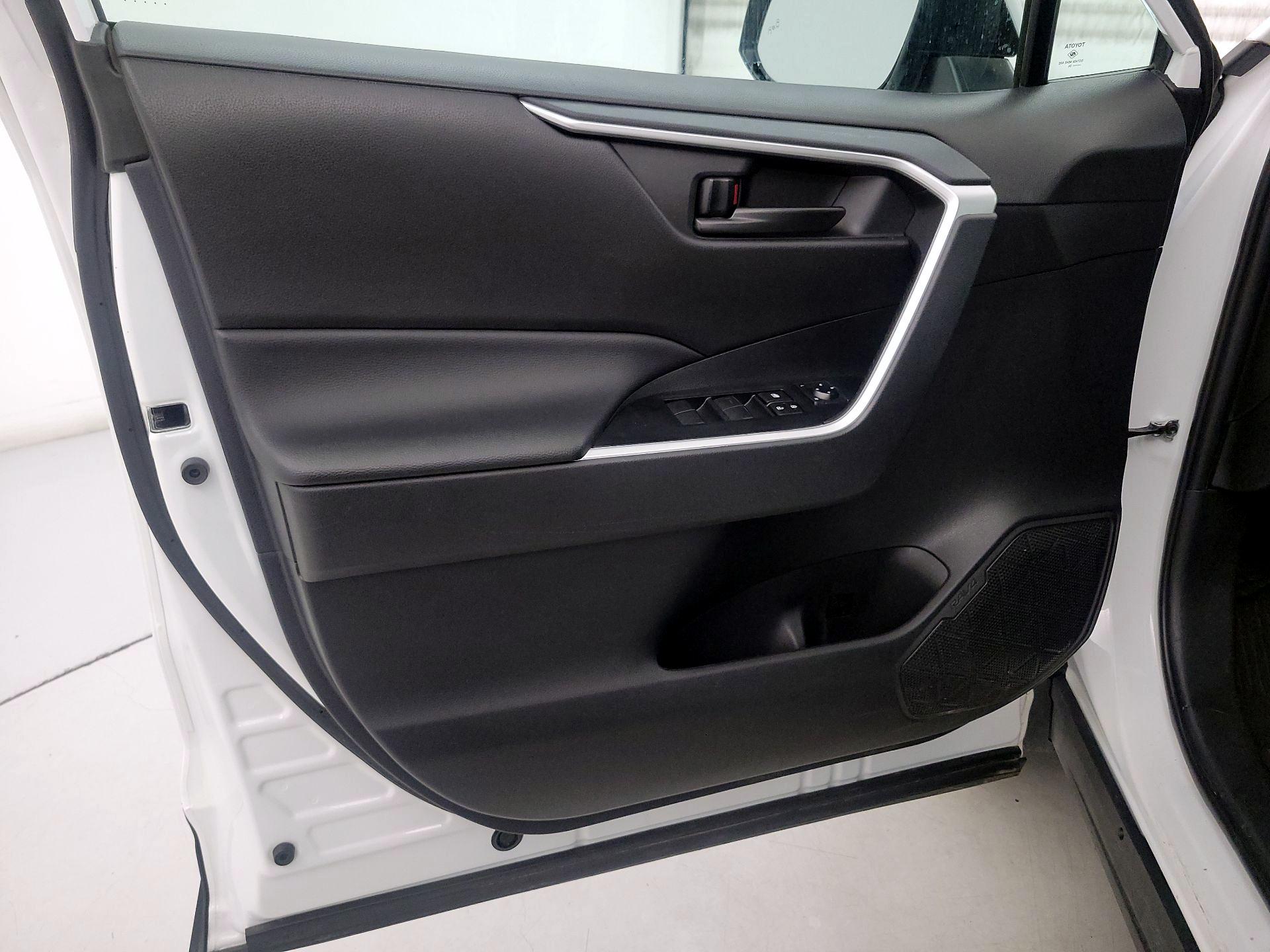 Thumbnail: 2024 Toyota RAV4 - 12