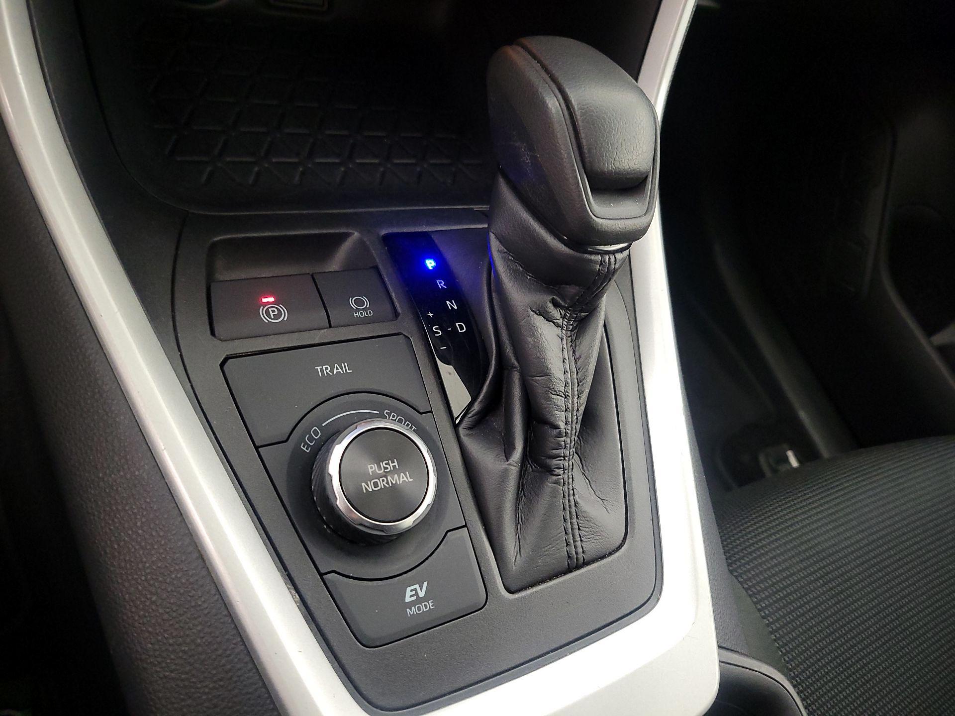 Thumbnail: 2024 Toyota RAV4 - 17