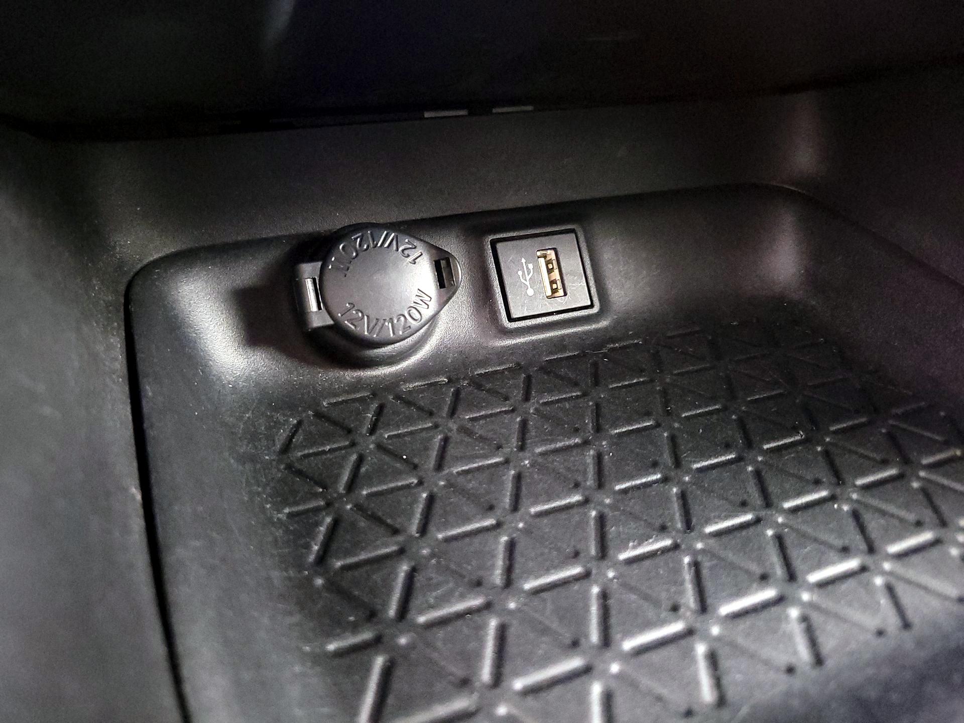 Thumbnail: 2024 Toyota RAV4 - 18