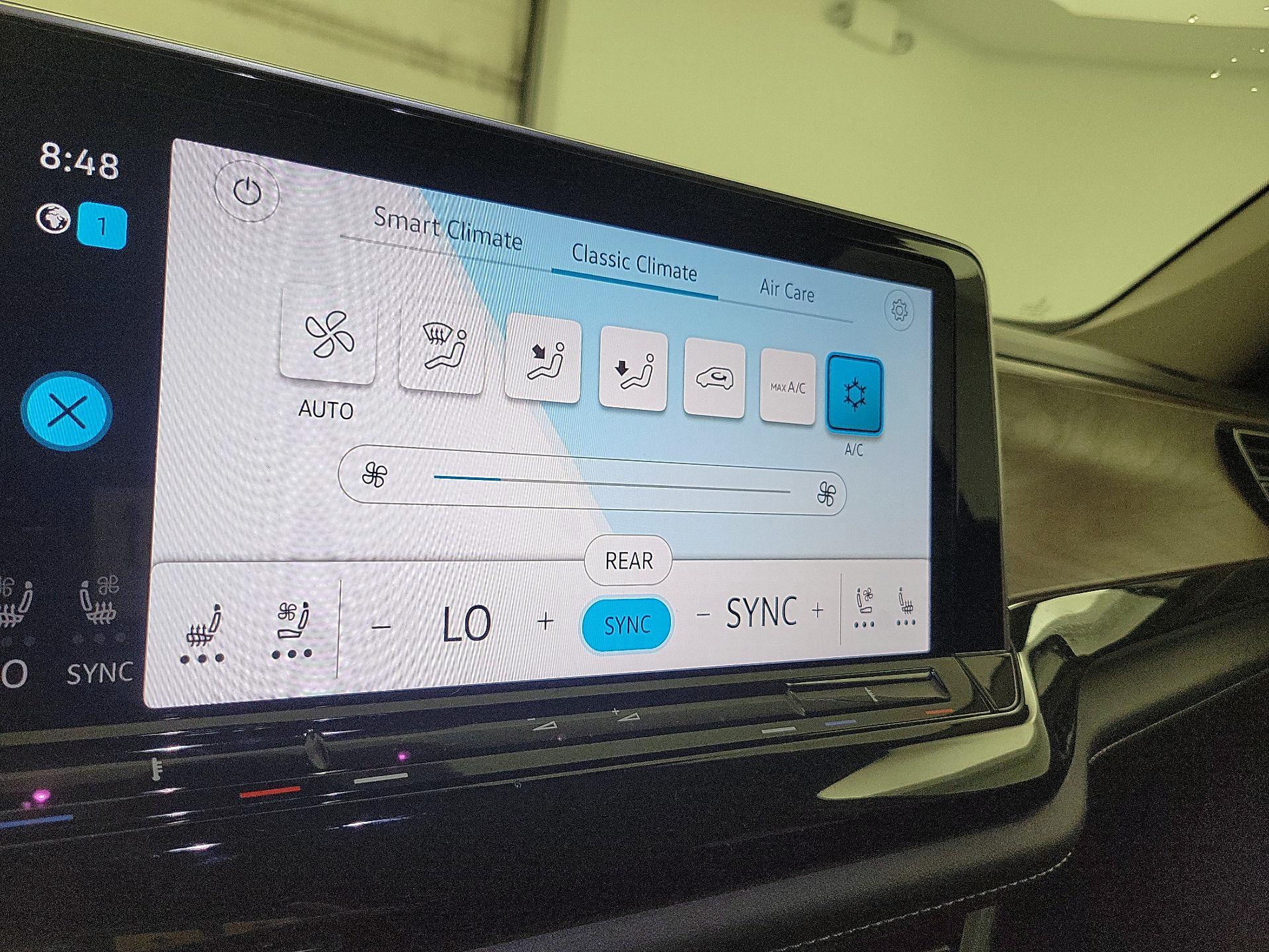 Thumbnail: 2024 Volkswagen Atlas - 16