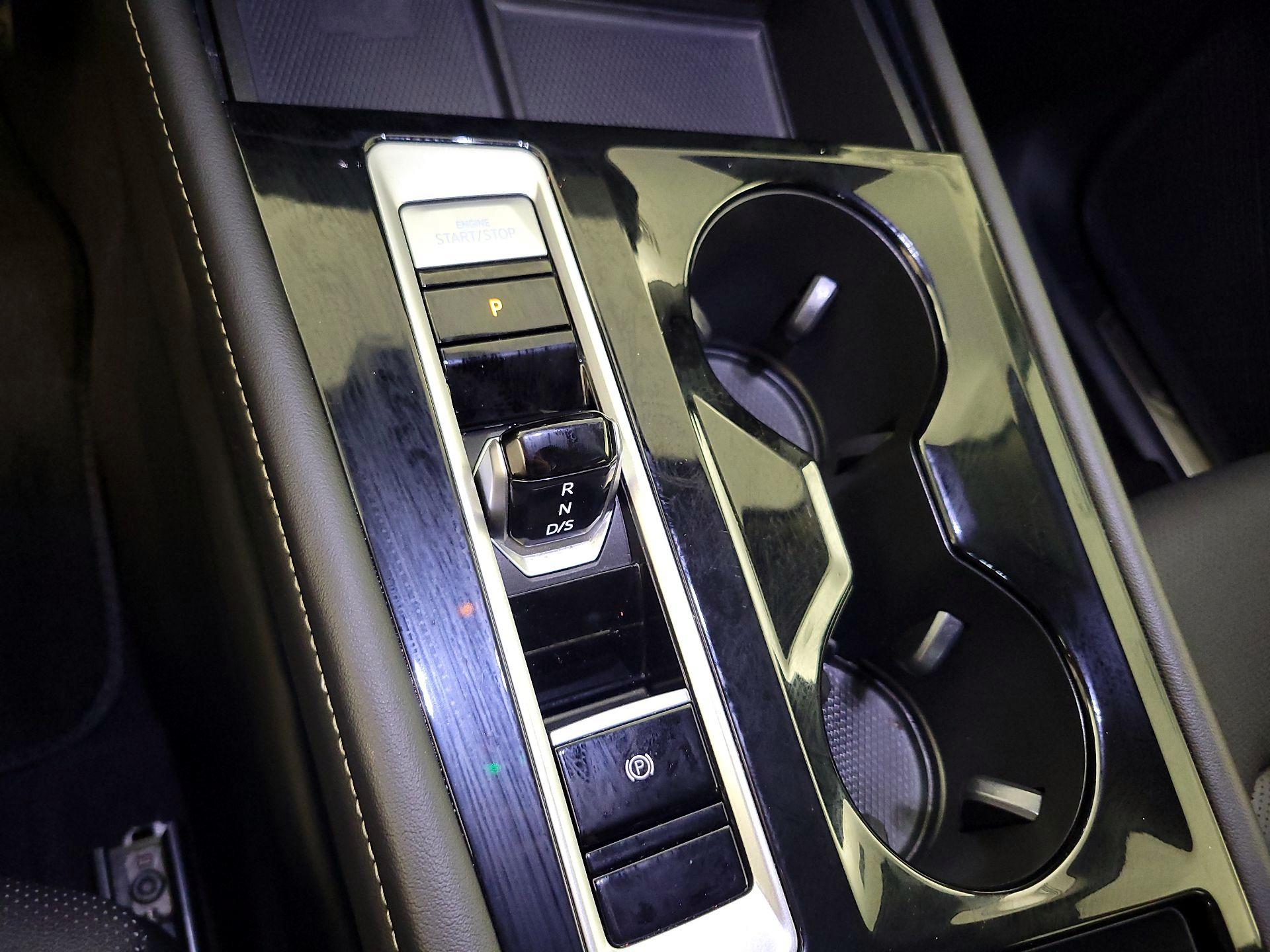 Thumbnail: 2024 Volkswagen Atlas - 17