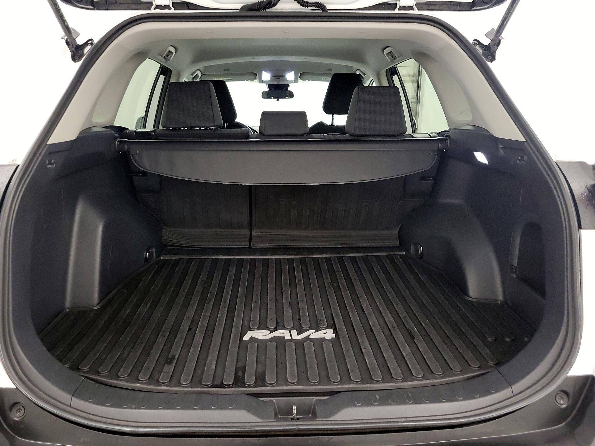 Thumbnail: 2024 Toyota RAV4 - 20