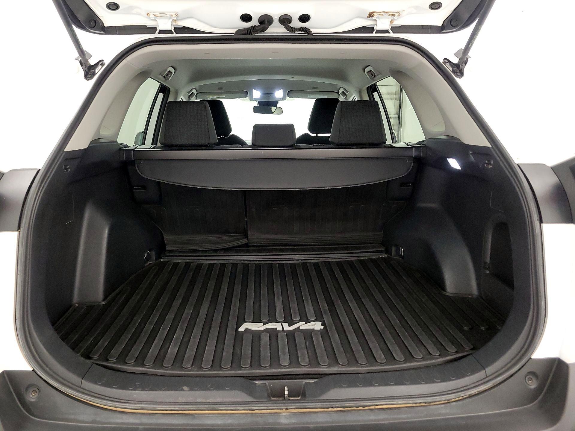 Thumbnail: 2024 Toyota RAV4 - 20