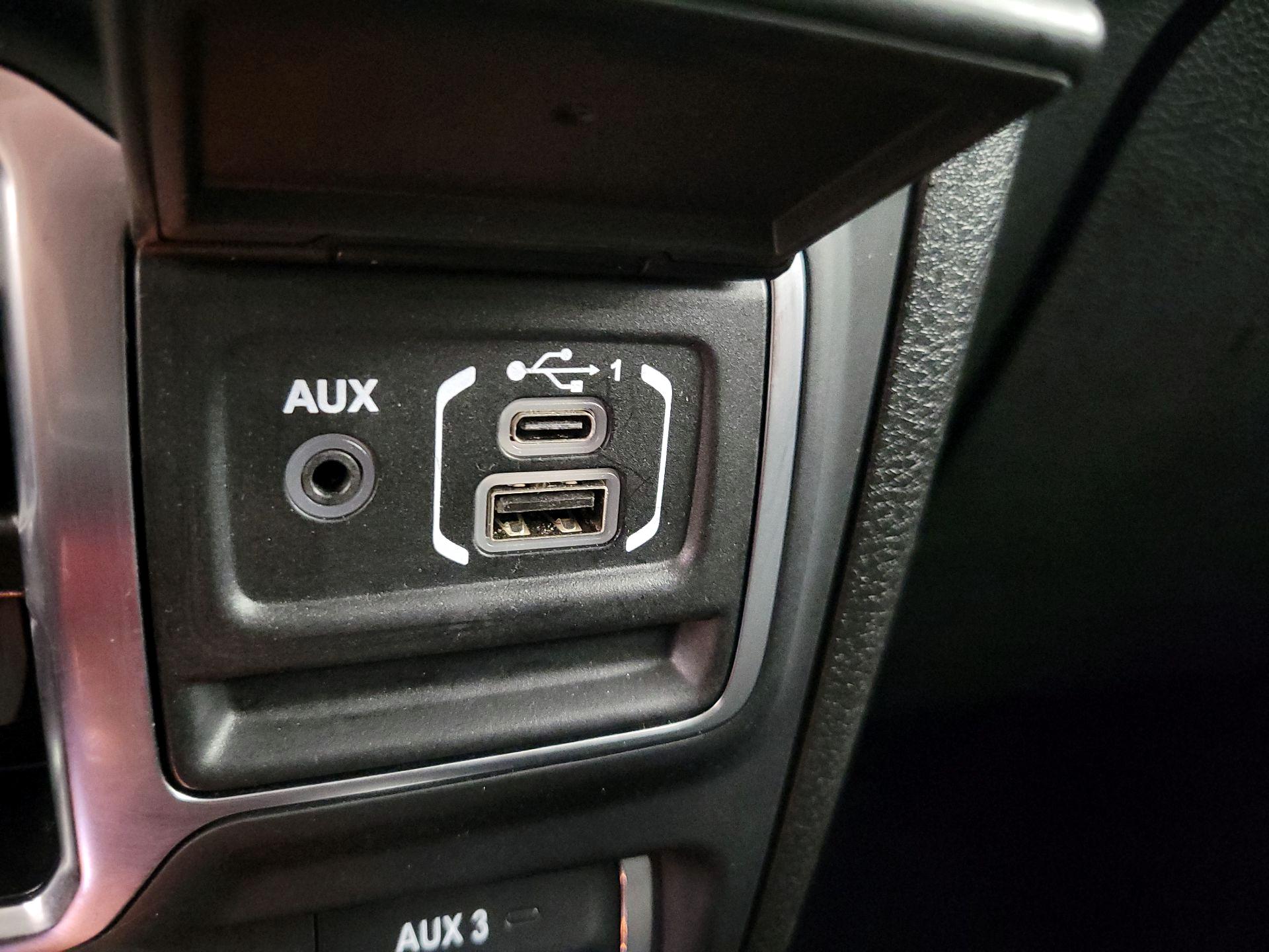 Thumbnail: 2024 Jeep Wrangler - 18