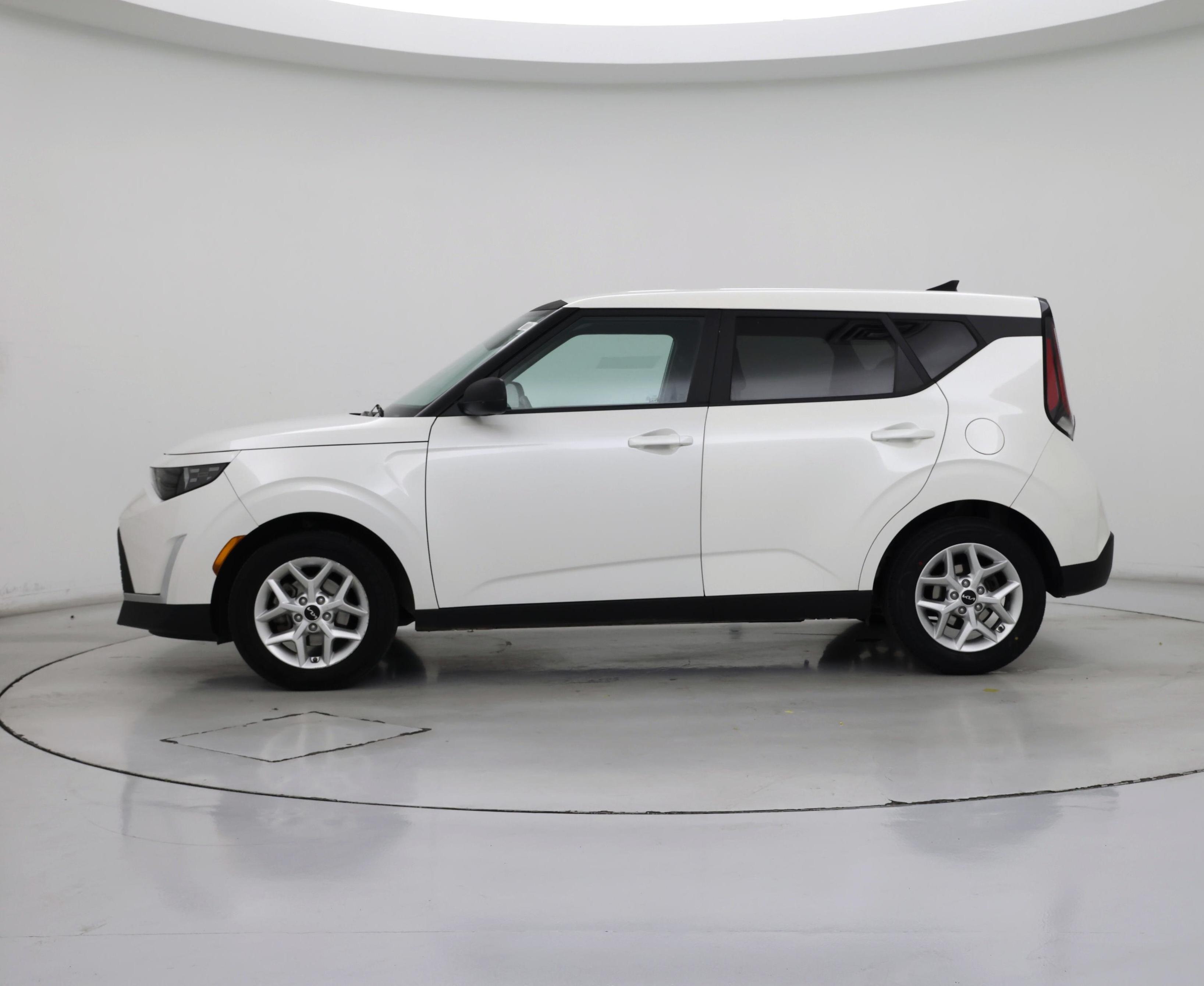 Thumbnail: 2023 Kia Soul - 3