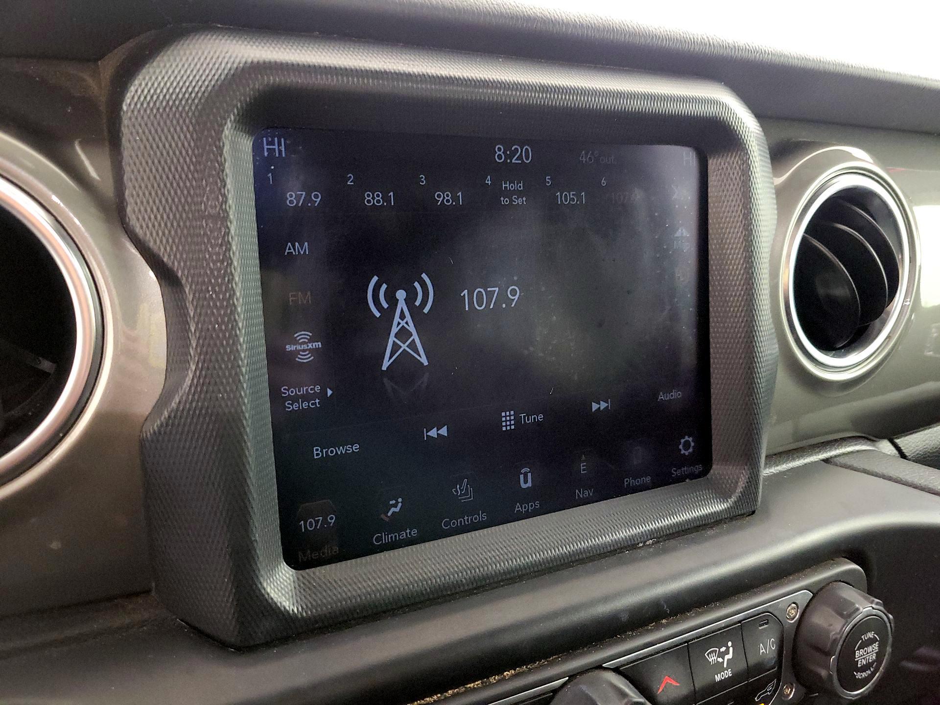 Thumbnail: 2022 Jeep Wrangler - 15