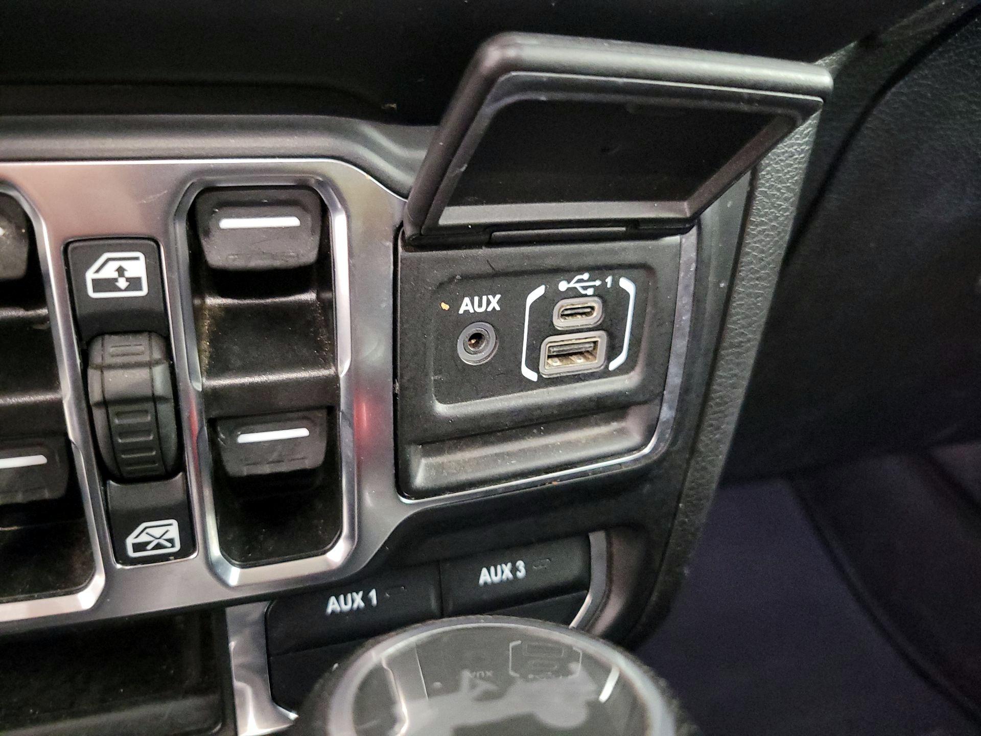 Thumbnail: 2022 Jeep Wrangler - 18