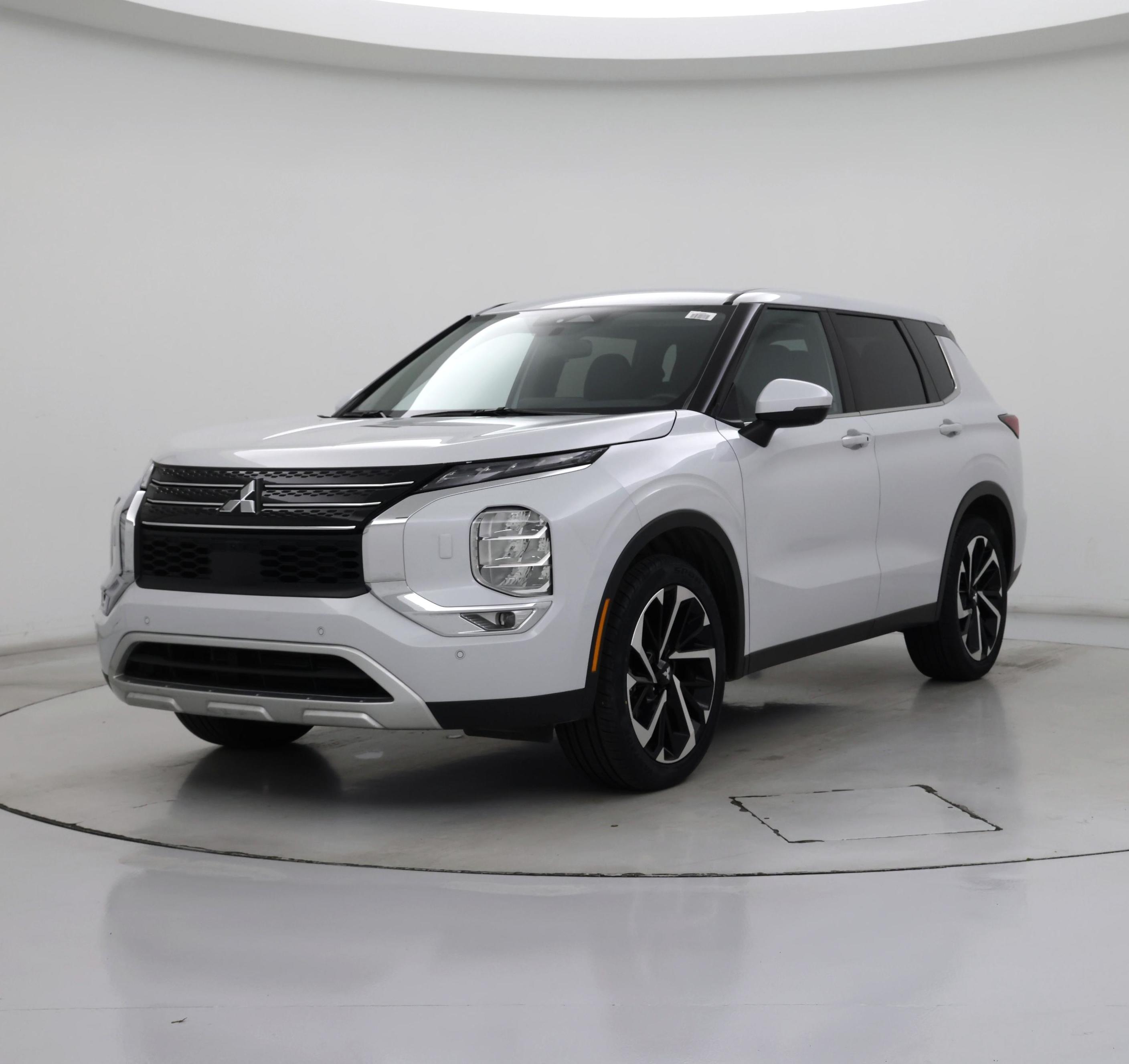 Thumbnail: 2024 Mitsubishi Outlander - 4
