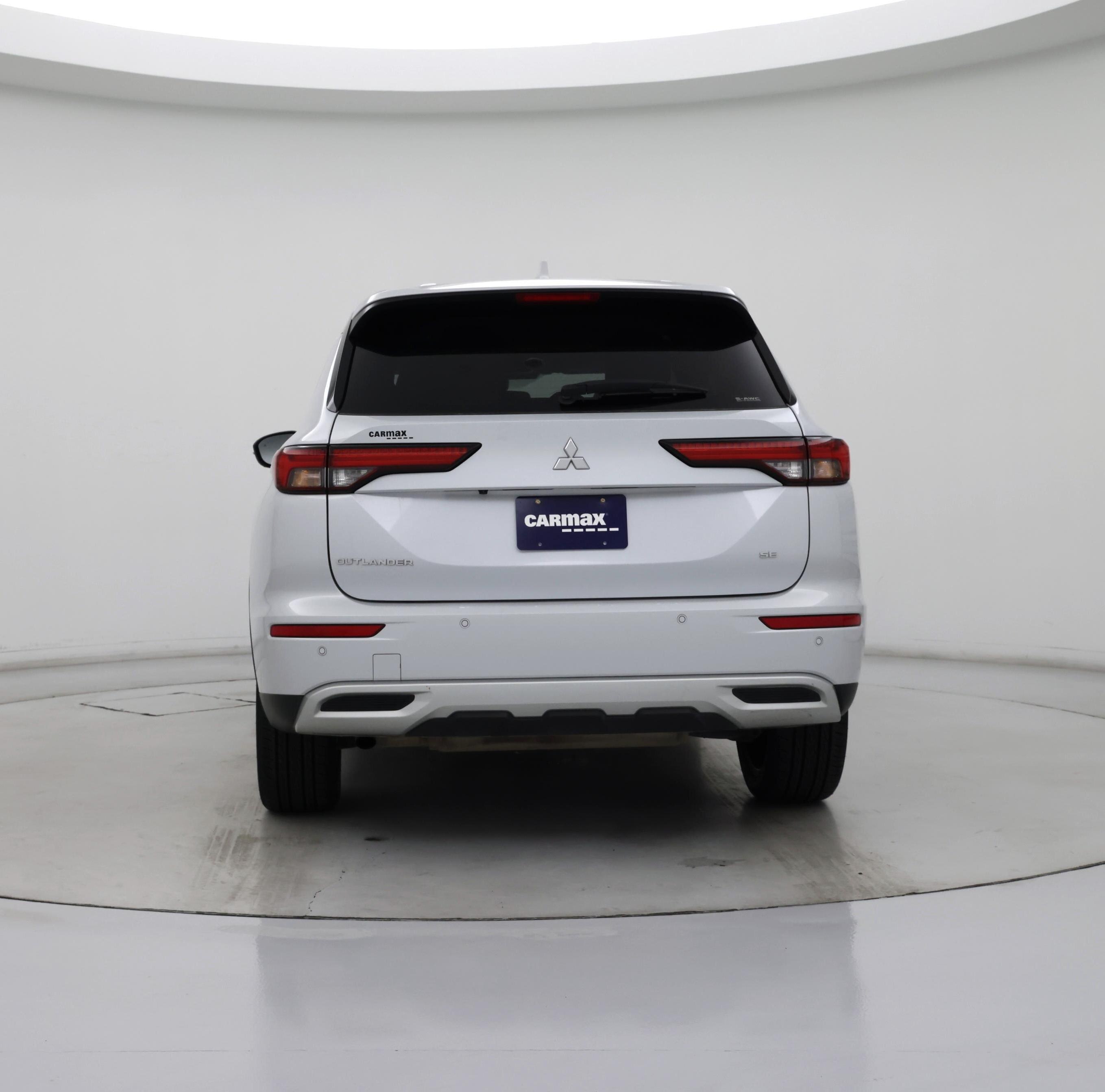 Thumbnail: 2024 Mitsubishi Outlander - 6