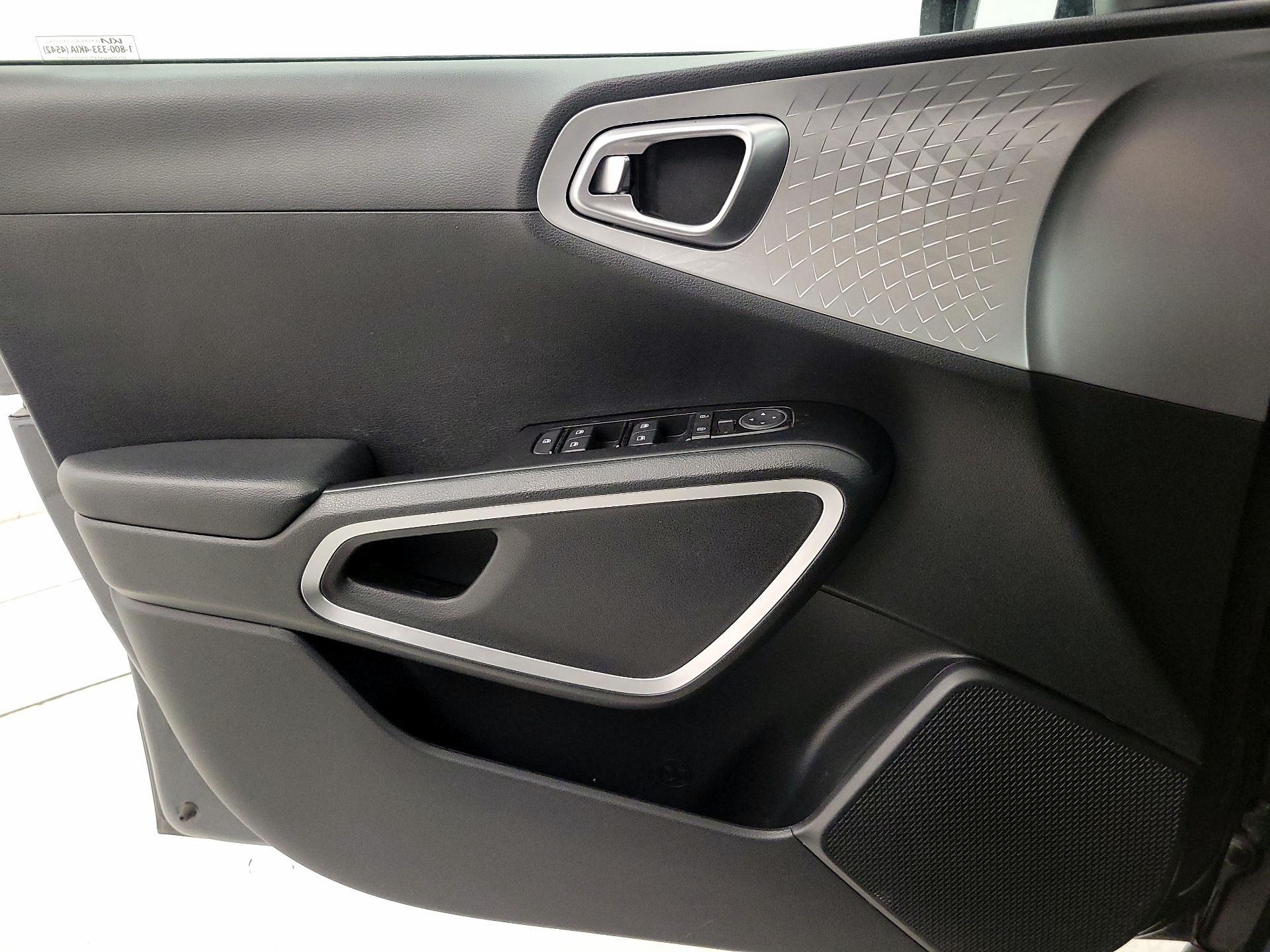 Thumbnail: 2023 Kia Soul - 12