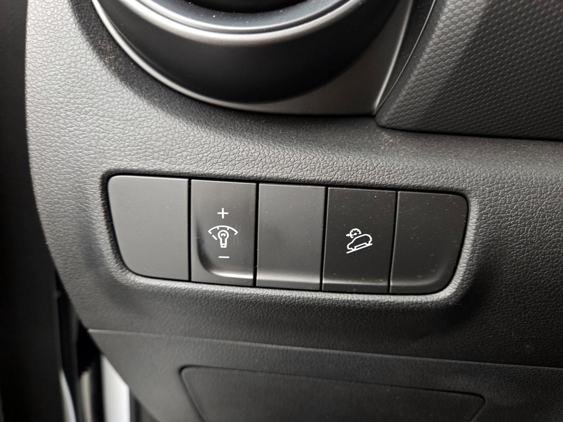 Thumbnail: 2023 Hyundai Kona - 13