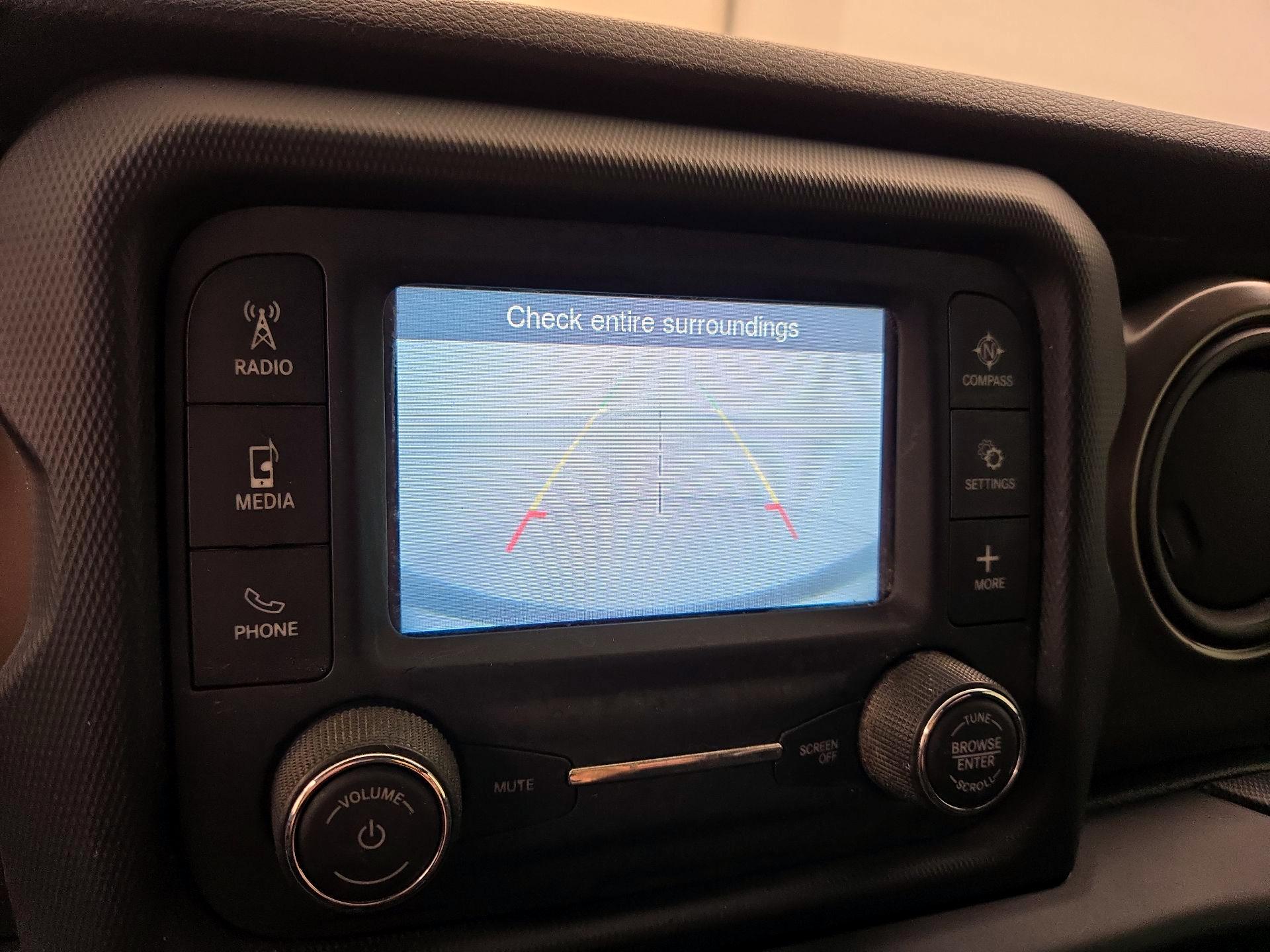 Thumbnail: 2018 Jeep Wrangler - 14