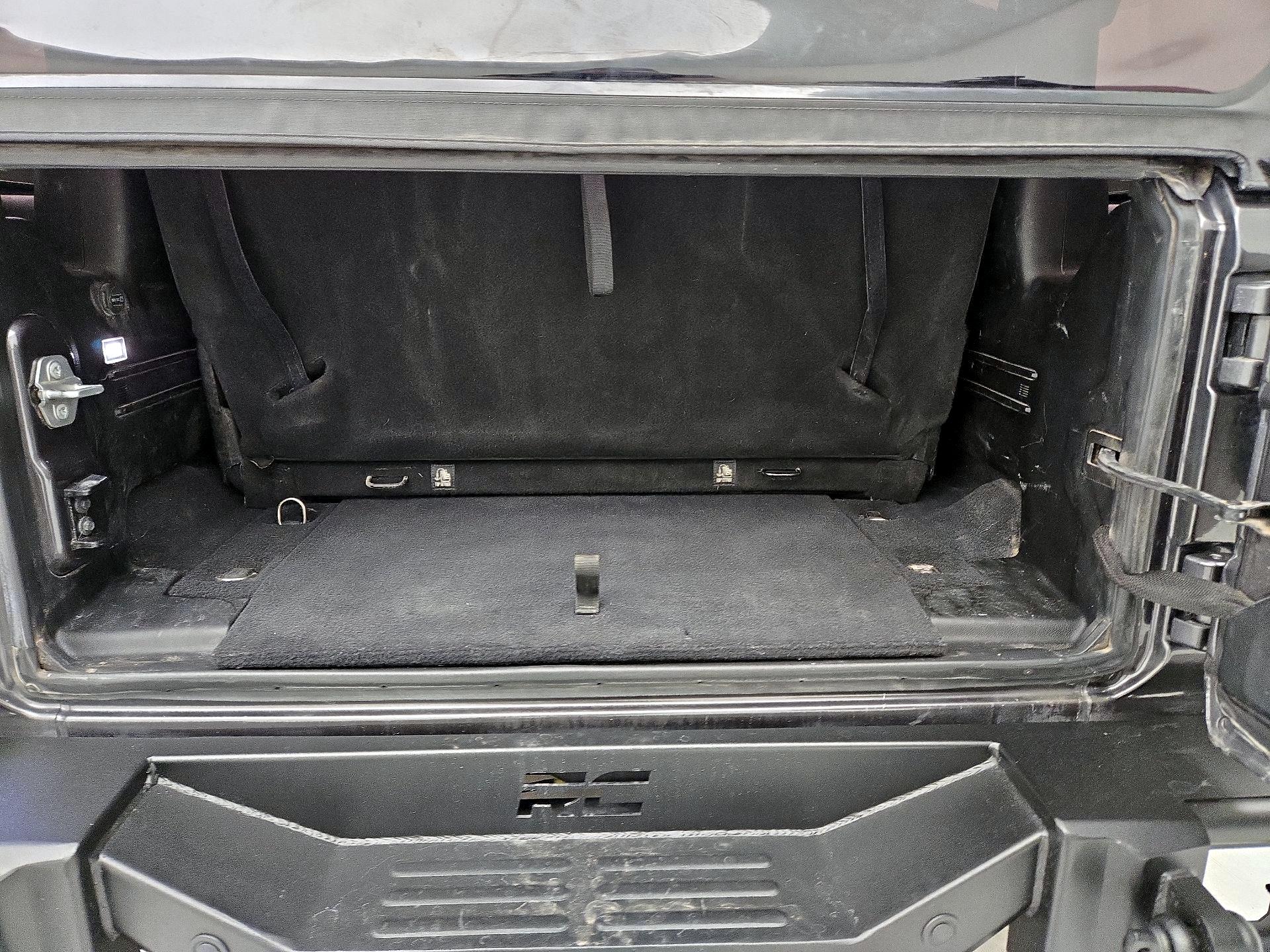 Thumbnail: 2018 Jeep Wrangler - 20