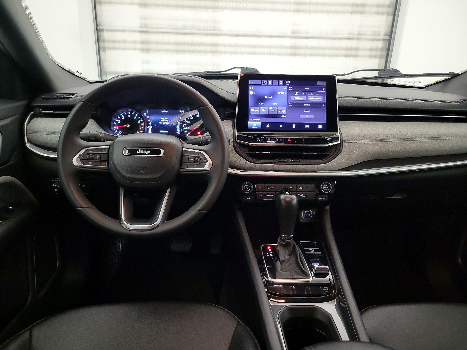 Thumbnail: 2023 Jeep Compass - 9