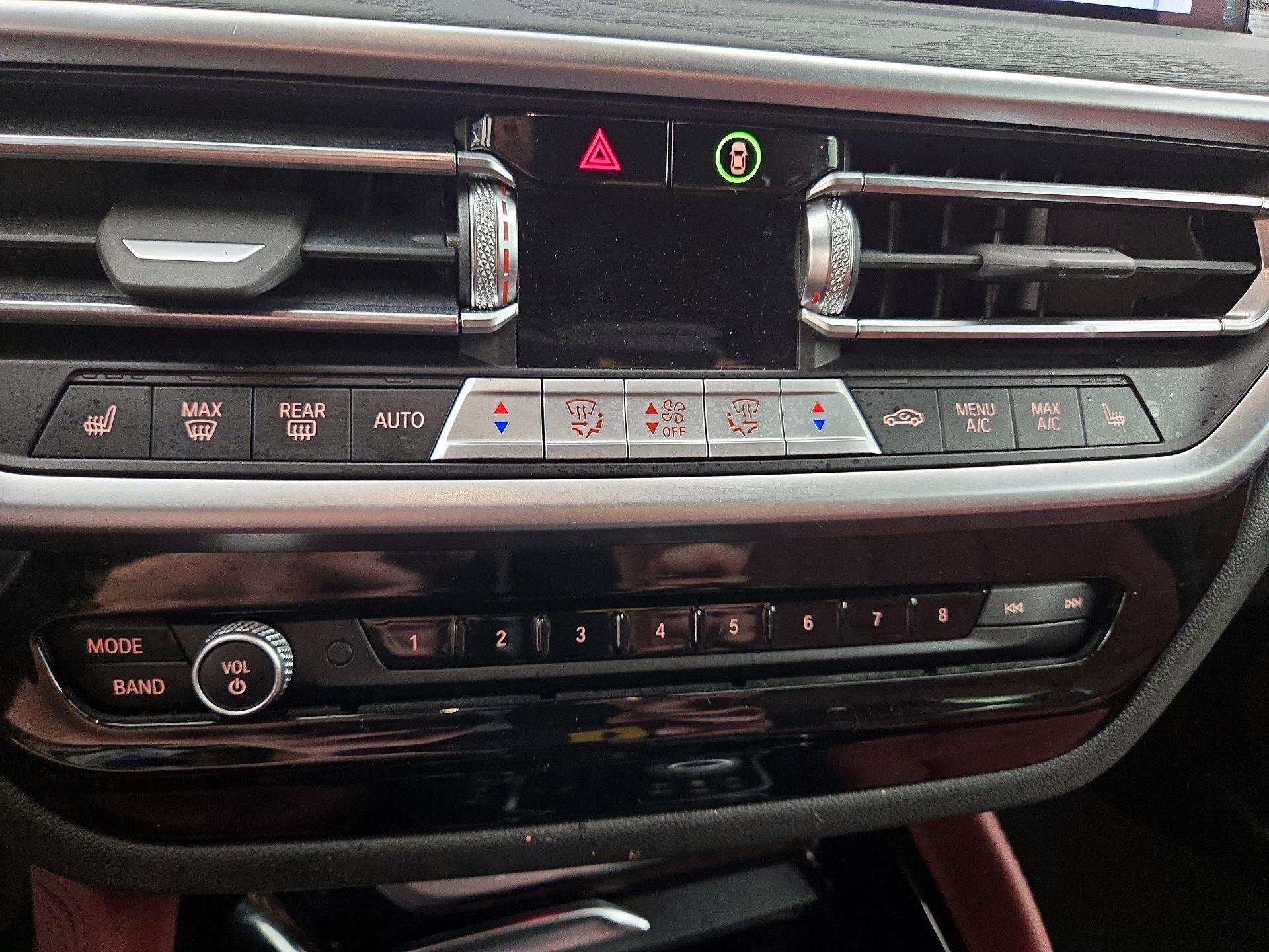 Thumbnail: 2023 BMW X4 - 17