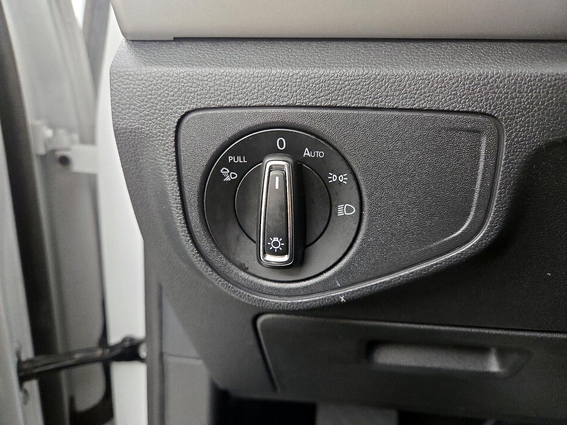 Thumbnail: 2021 Volkswagen Atlas - 13