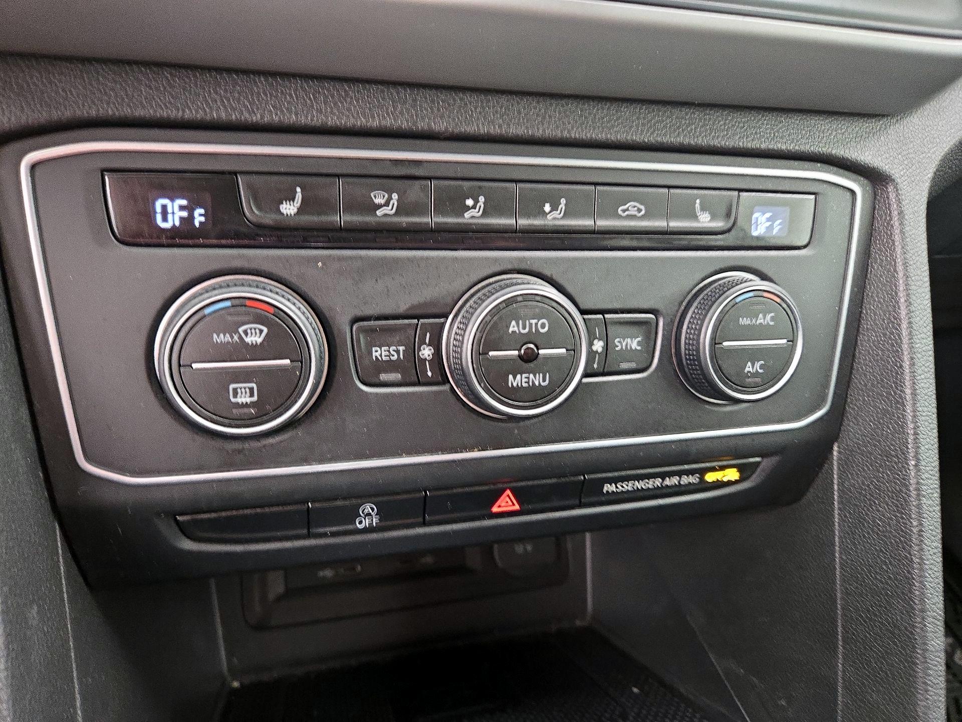 Thumbnail: 2021 Volkswagen Atlas - 16