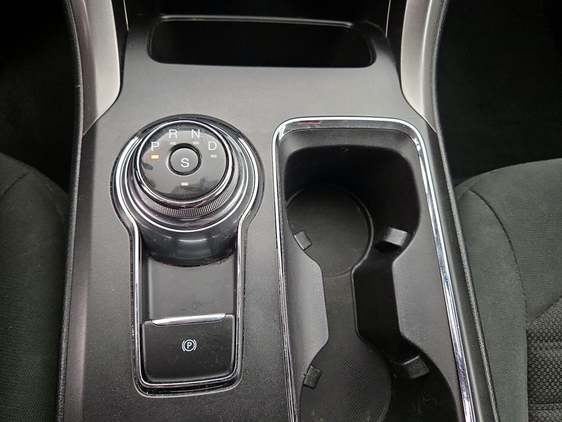 Thumbnail: 2017 Ford Fusion - 18