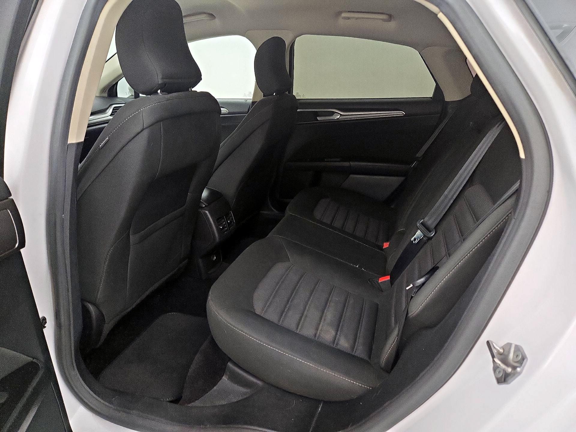 Thumbnail: 2017 Ford Fusion - 20