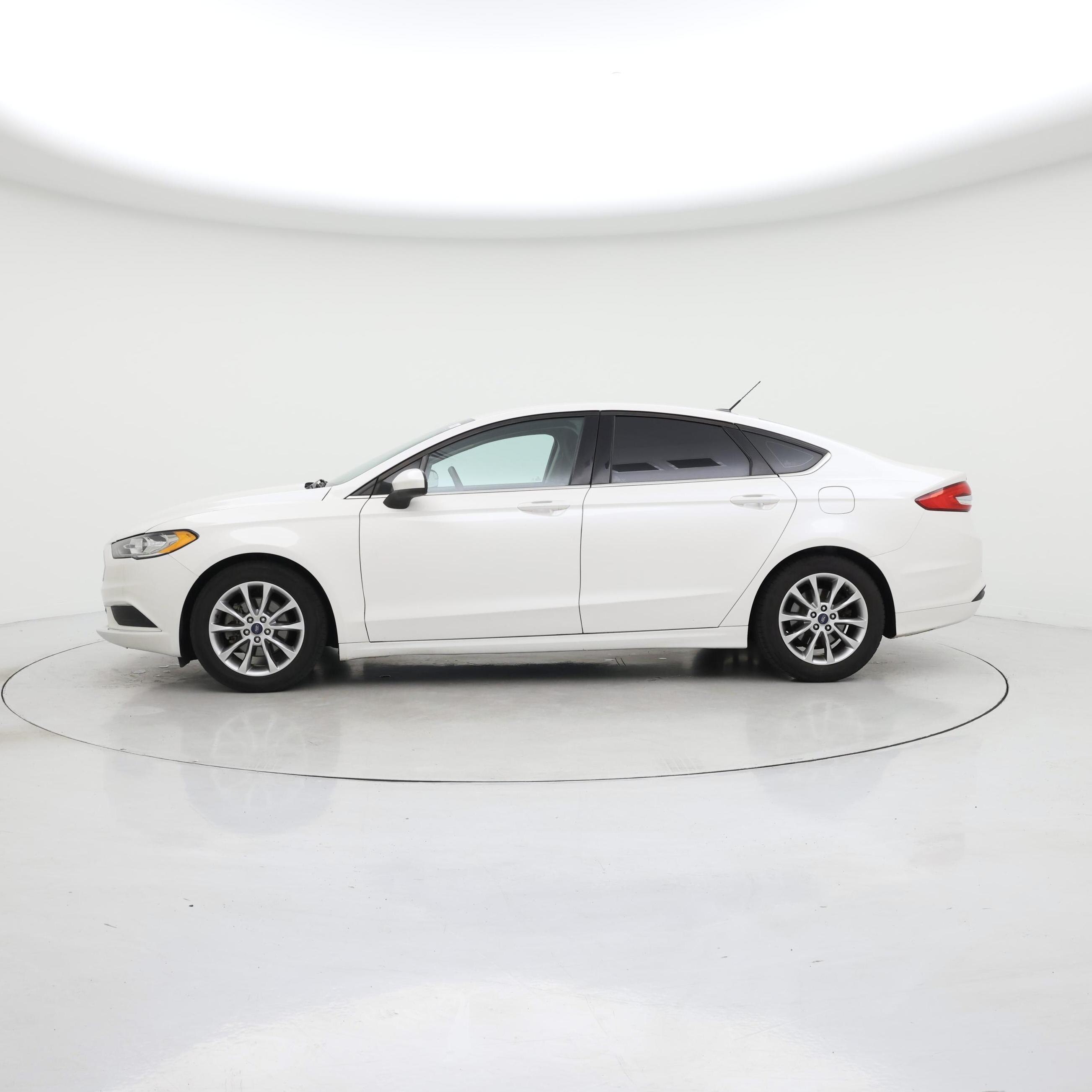 Thumbnail: 2017 Ford Fusion - 3