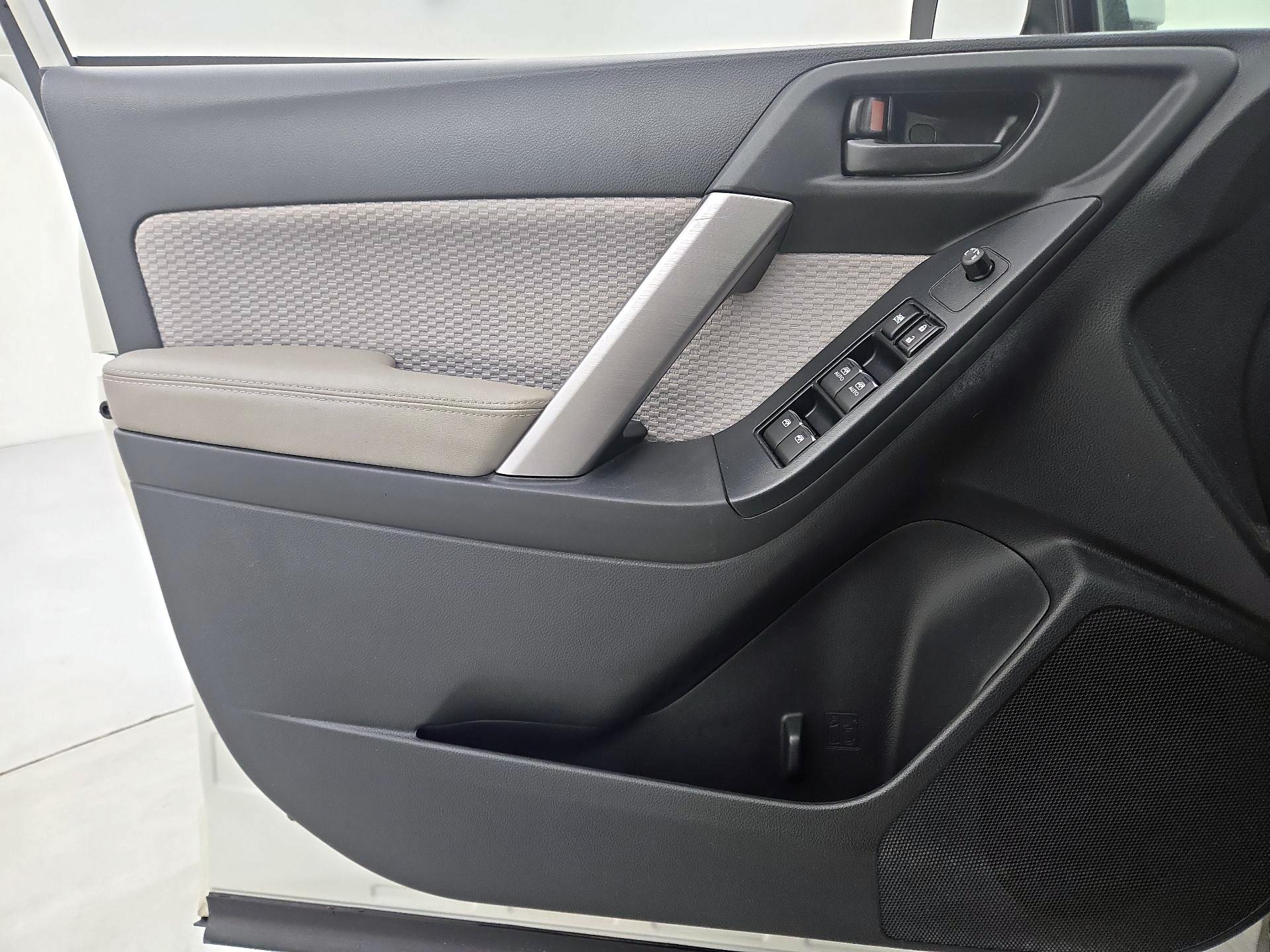 Thumbnail: 2018 Subaru Forester - 12