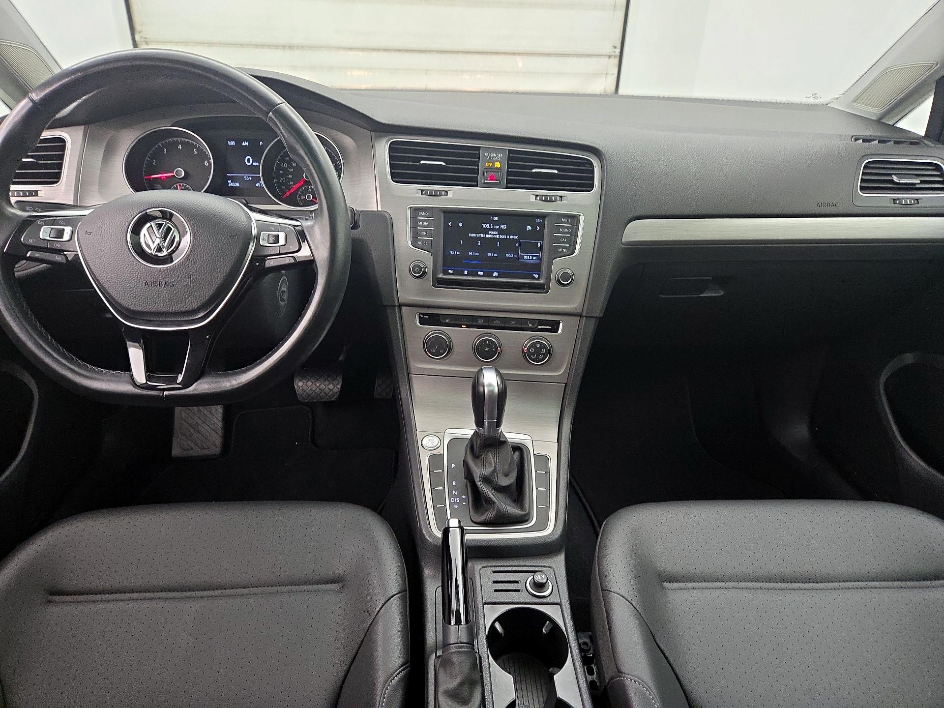 Thumbnail: 2017 Volkswagen Golf - 9