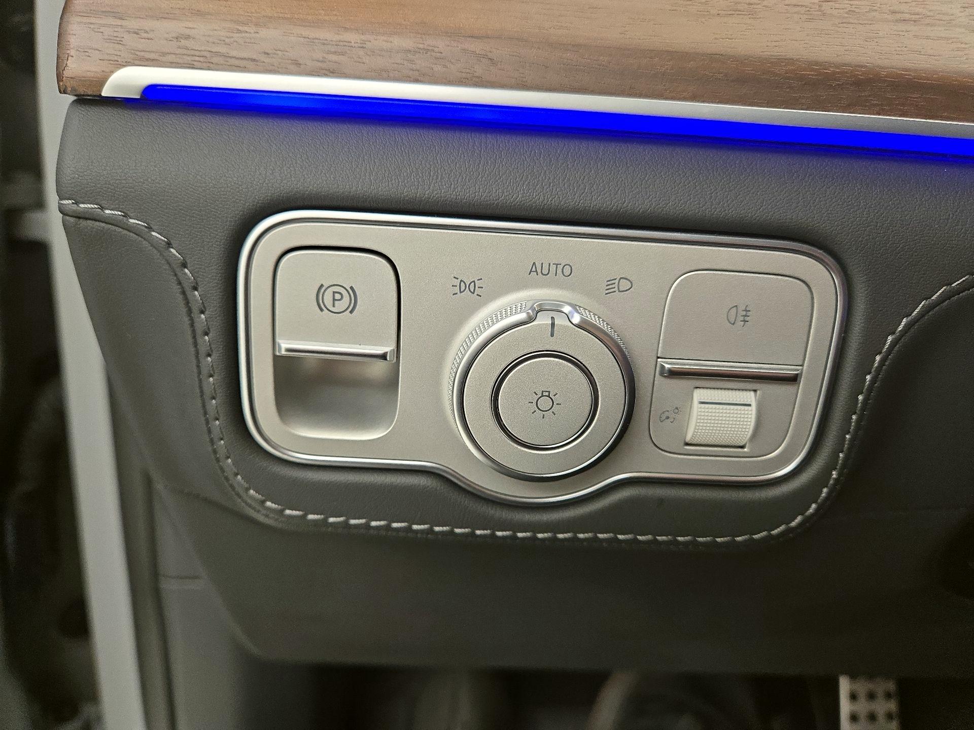 Thumbnail: 2024 Mercedes-Benz GL-Class - 13