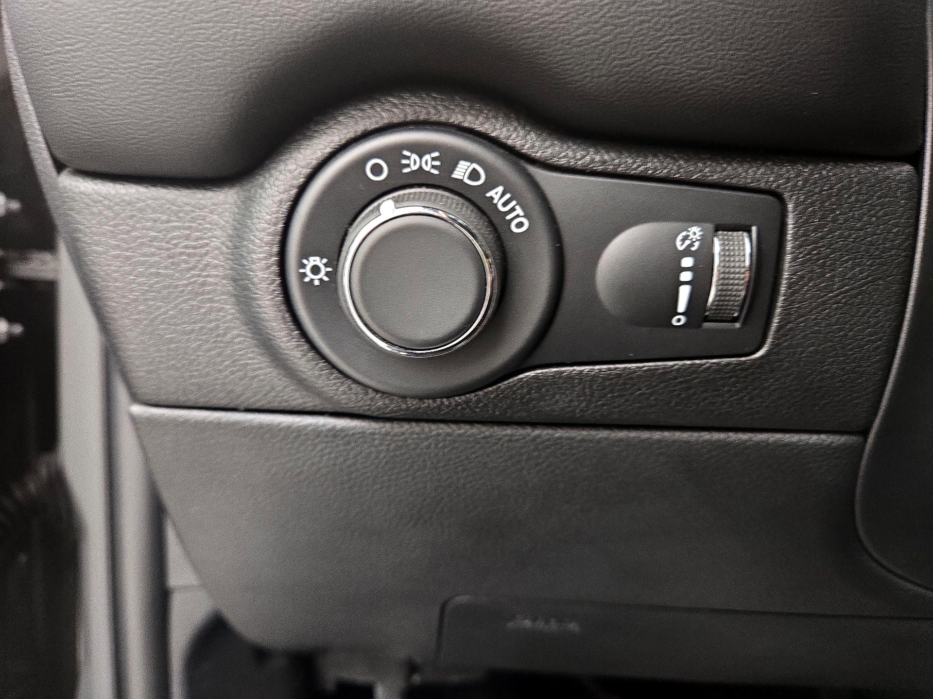 Thumbnail: 2025 Dodge Durango - 13