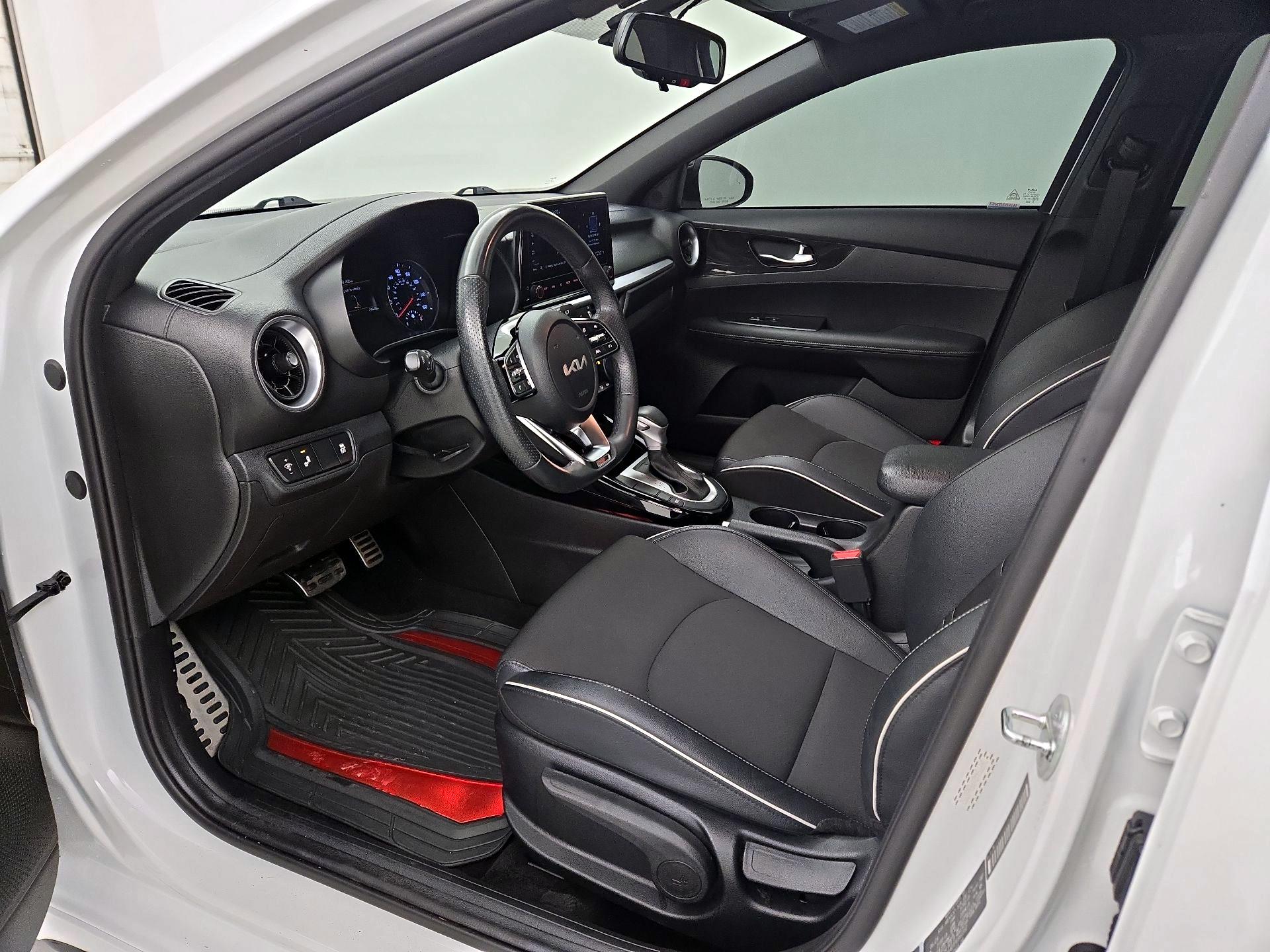 Thumbnail: 2023 Kia Forte - 11