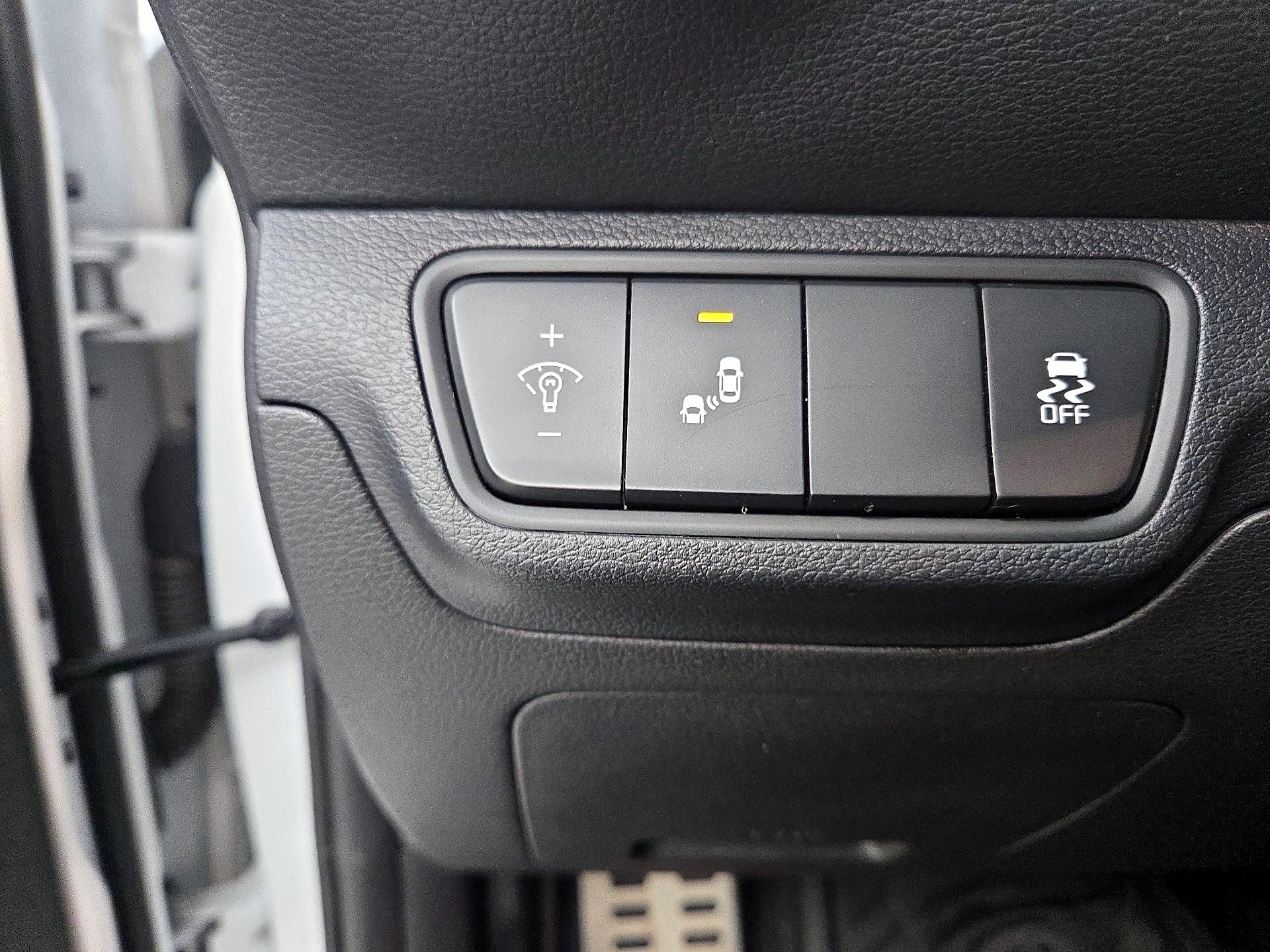 Thumbnail: 2023 Kia Forte - 13