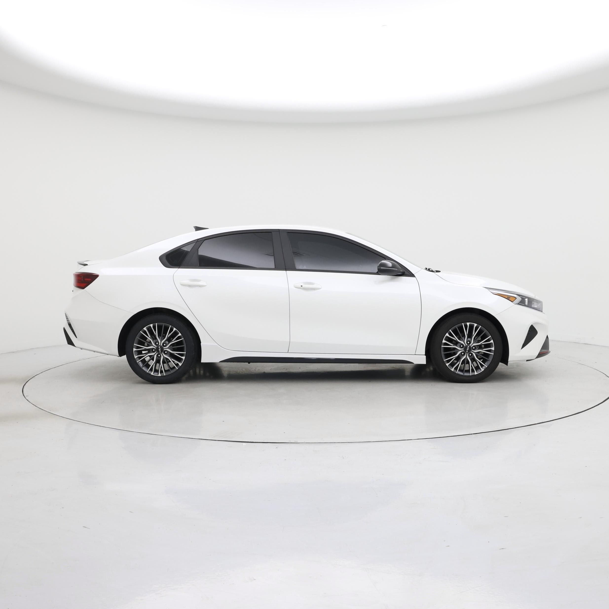 Thumbnail: 2023 Kia Forte - 7