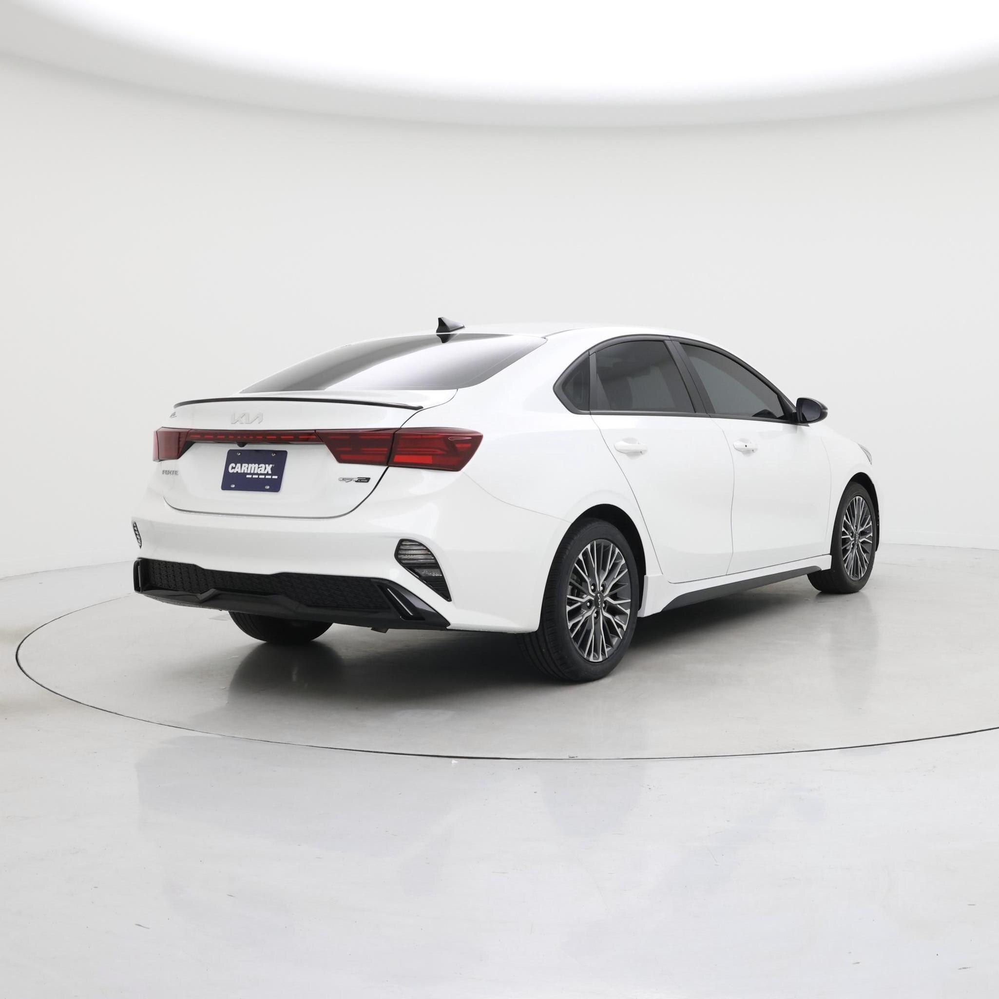 Thumbnail: 2023 Kia Forte - 8