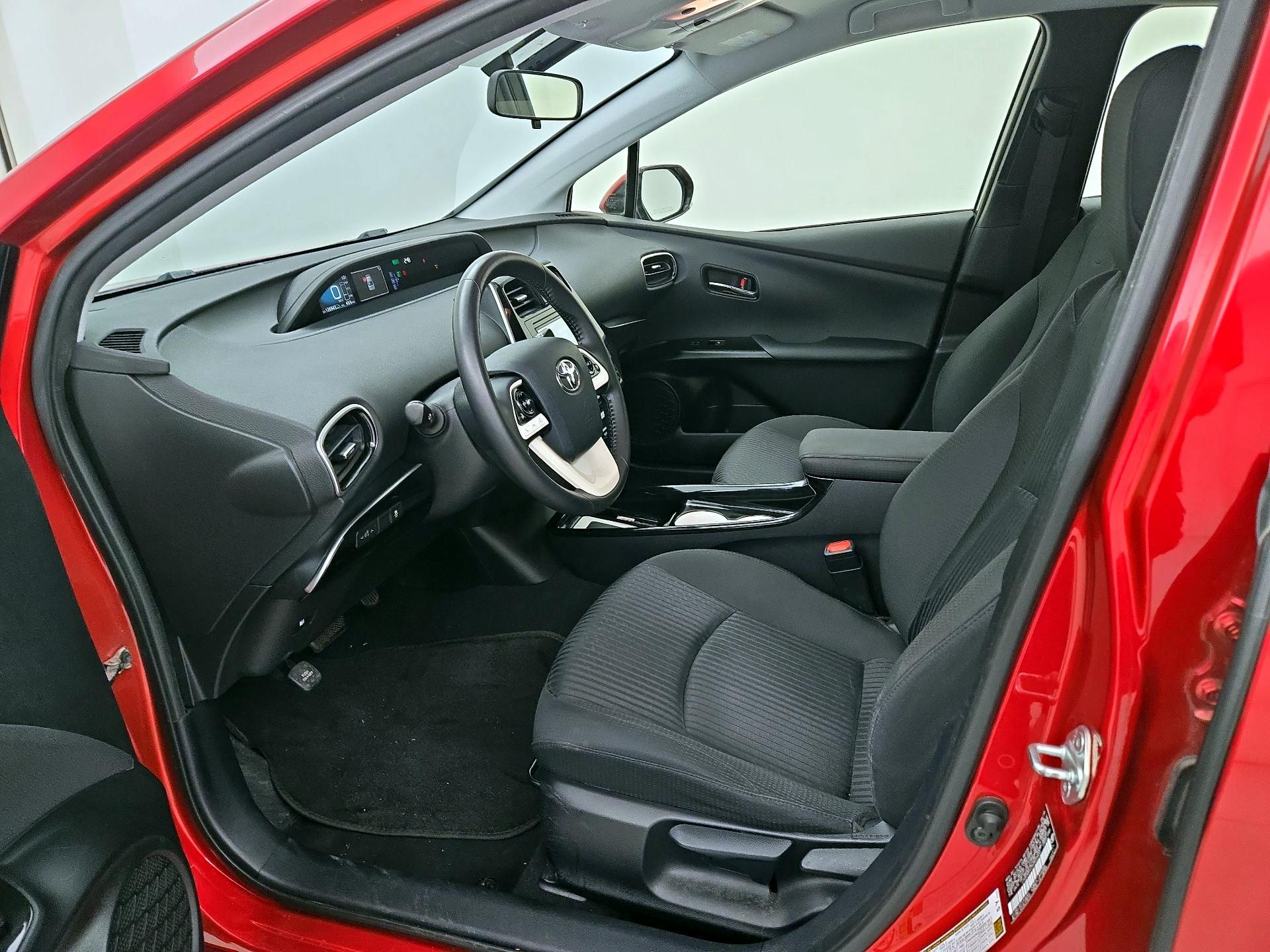 Thumbnail: 2016 Toyota Prius - 11