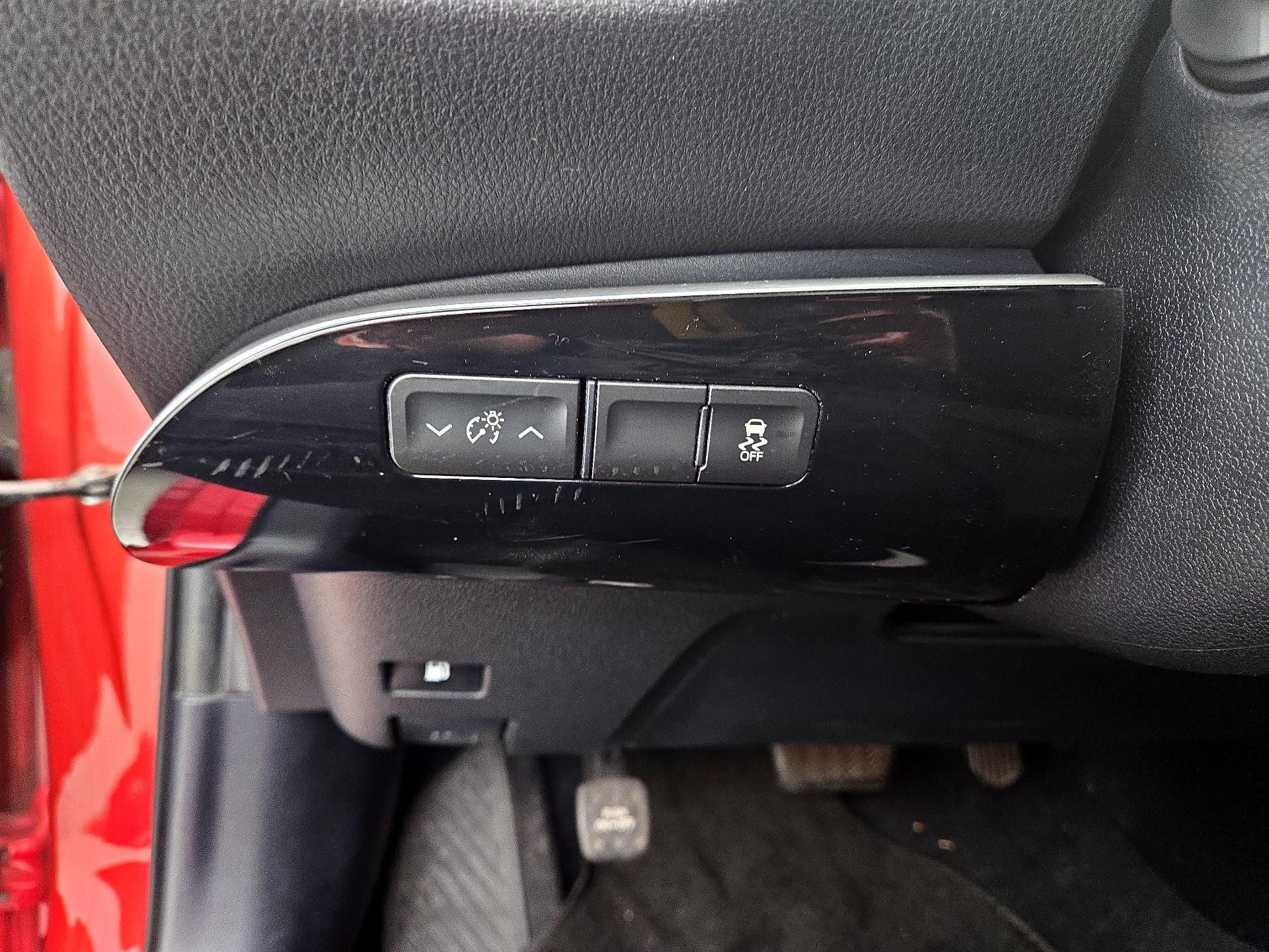 Thumbnail: 2016 Toyota Prius - 13