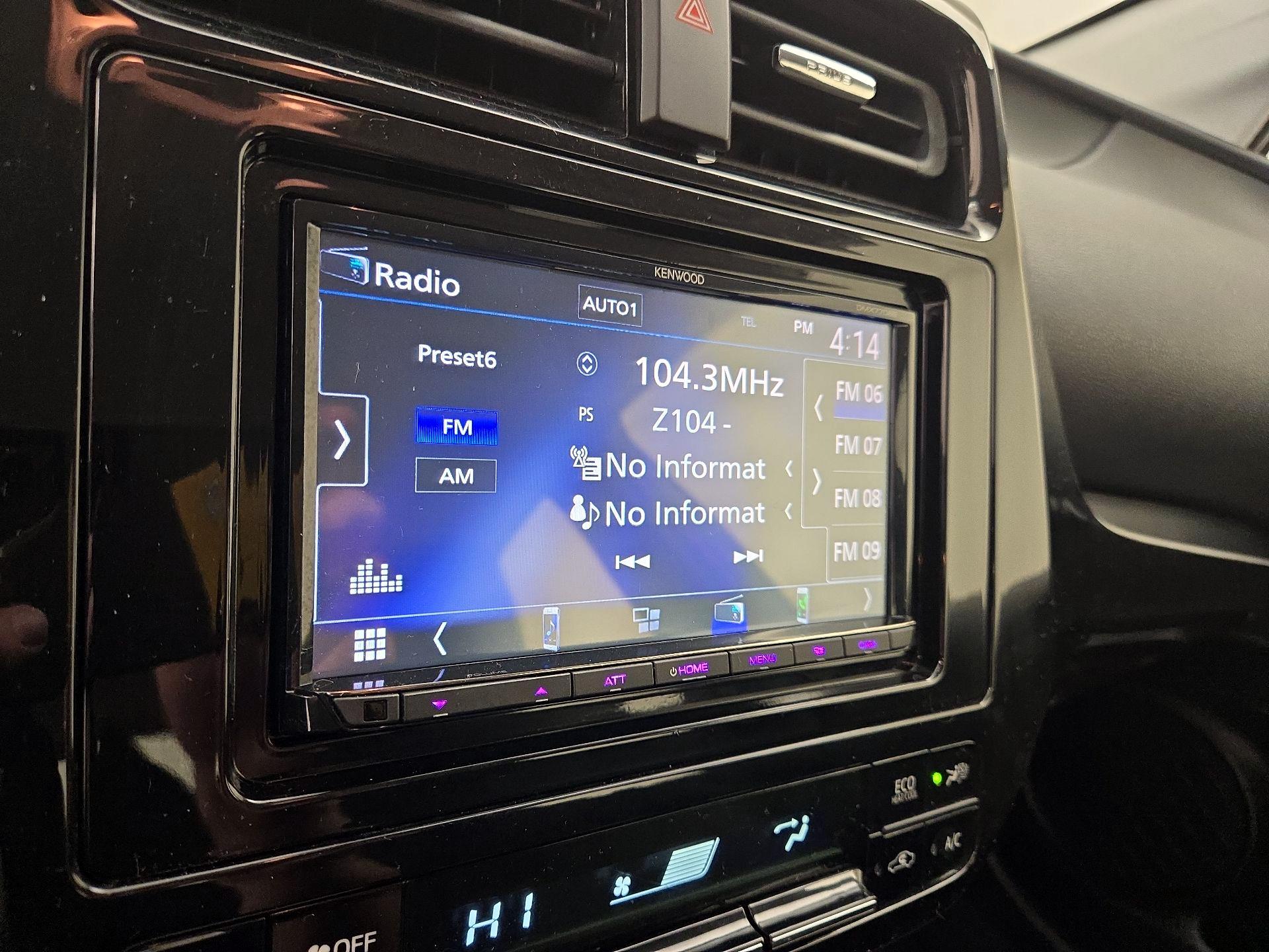 Thumbnail: 2016 Toyota Prius - 15