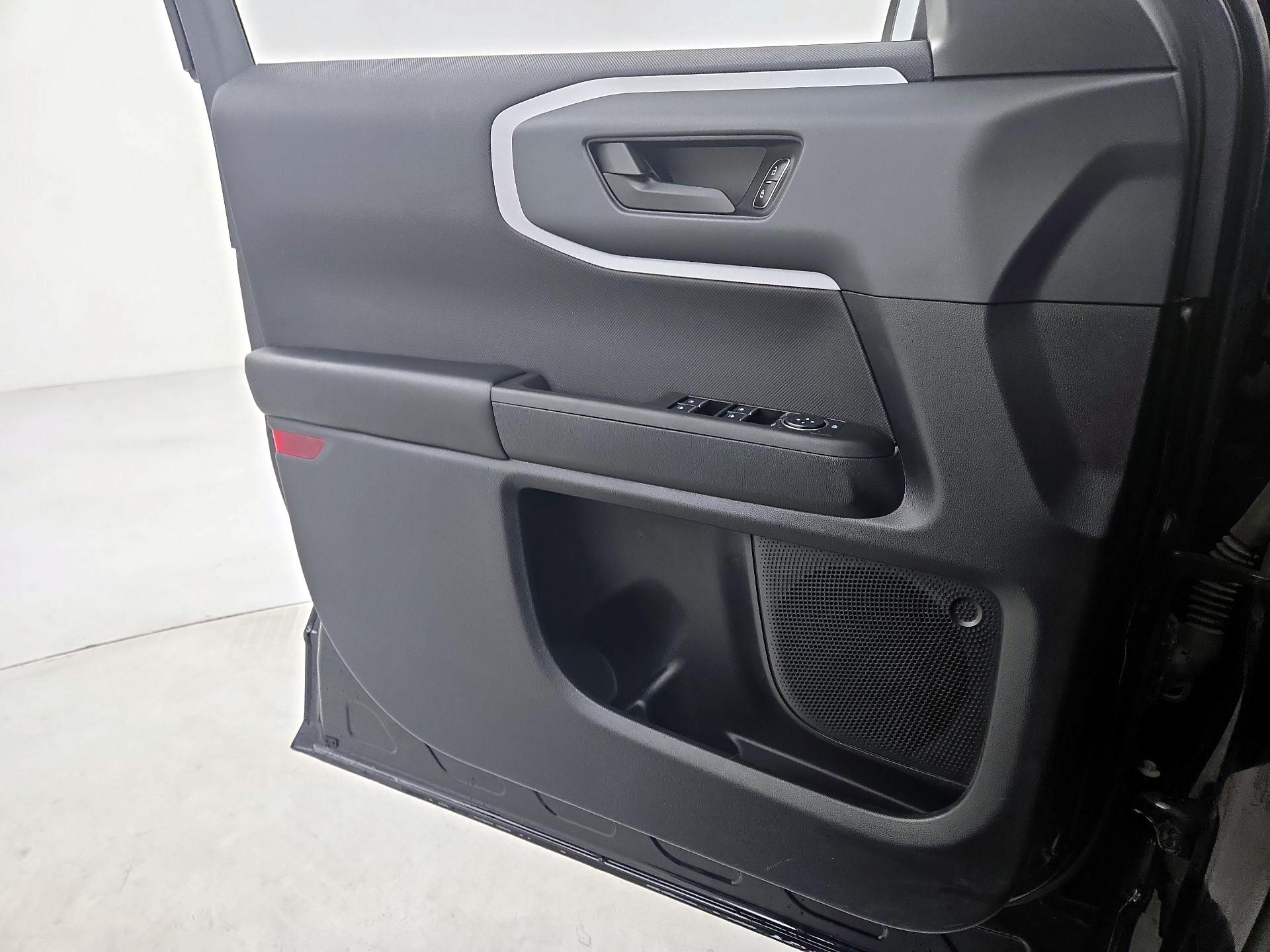 Thumbnail: 2021 Ford Bronco Sport - 12