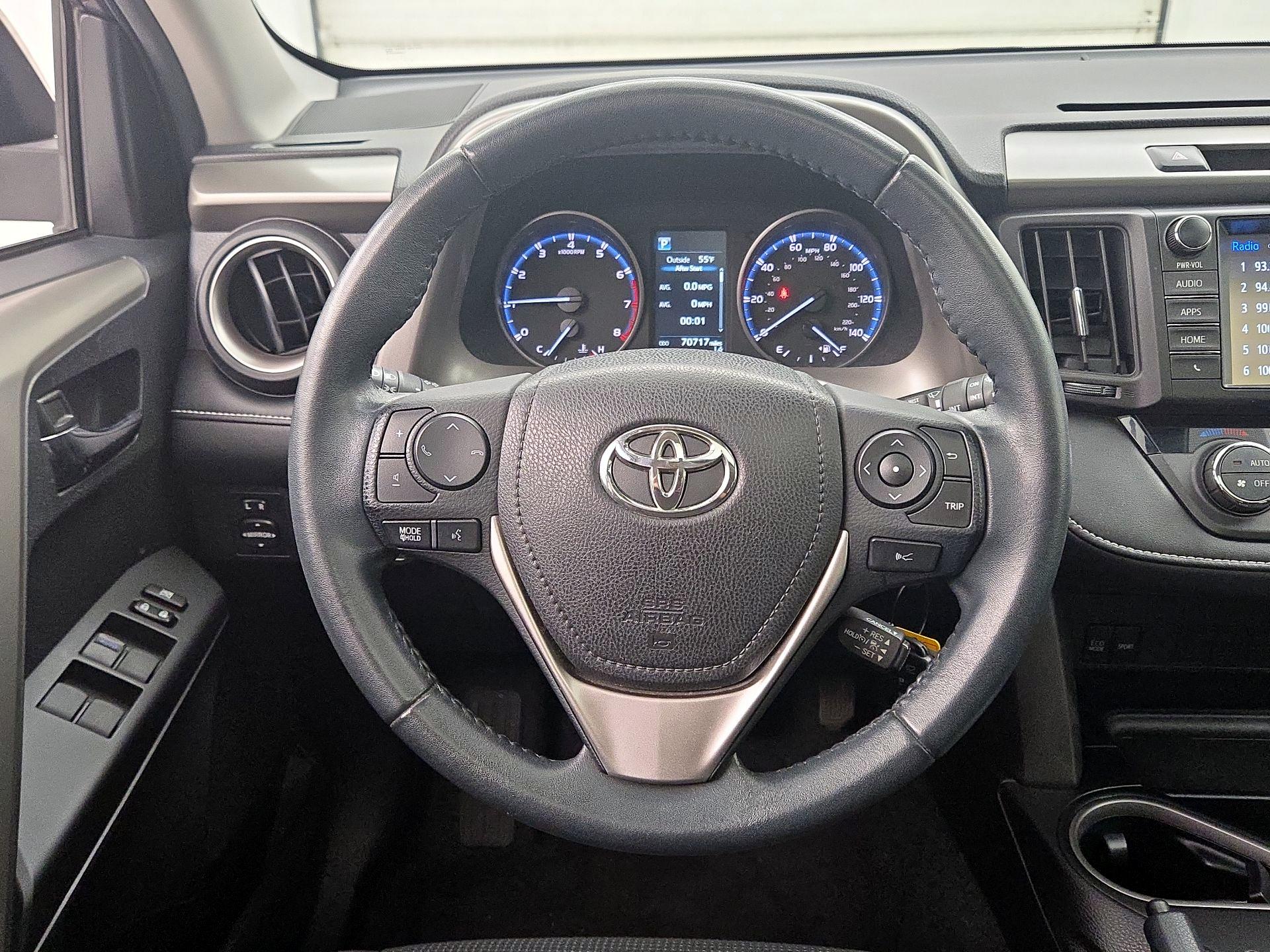 Thumbnail: 2017 Toyota RAV4 - 10