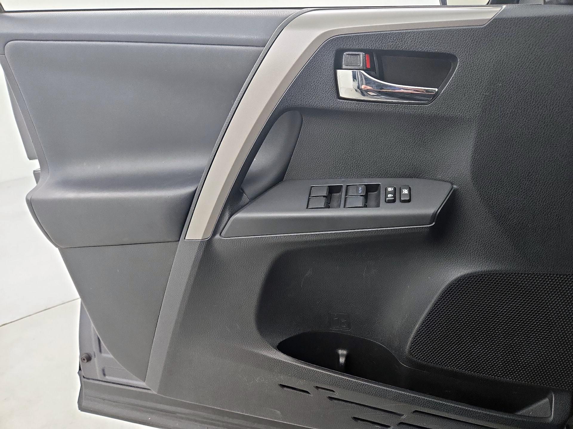 Thumbnail: 2017 Toyota RAV4 - 12