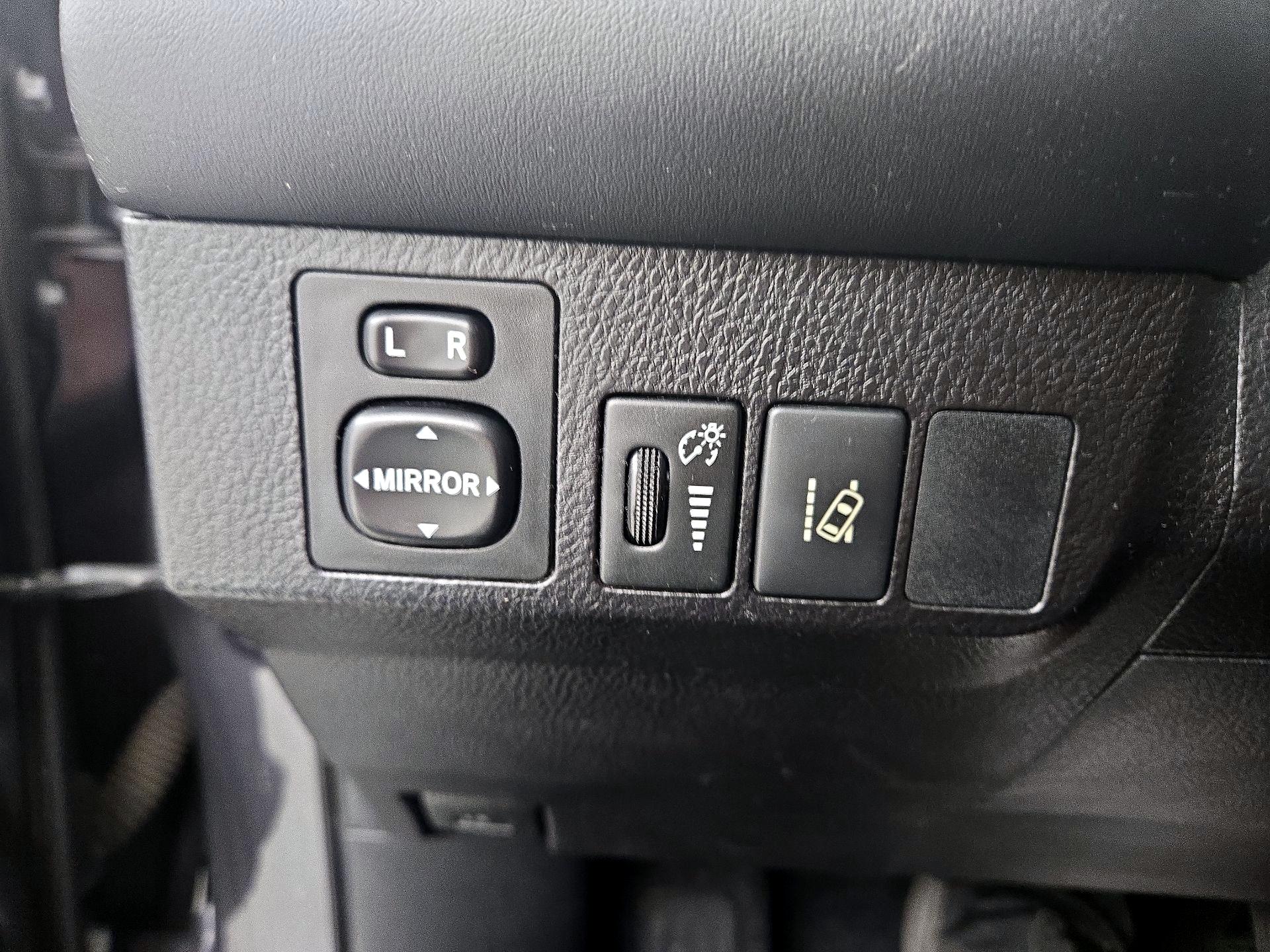 Thumbnail: 2017 Toyota RAV4 - 13