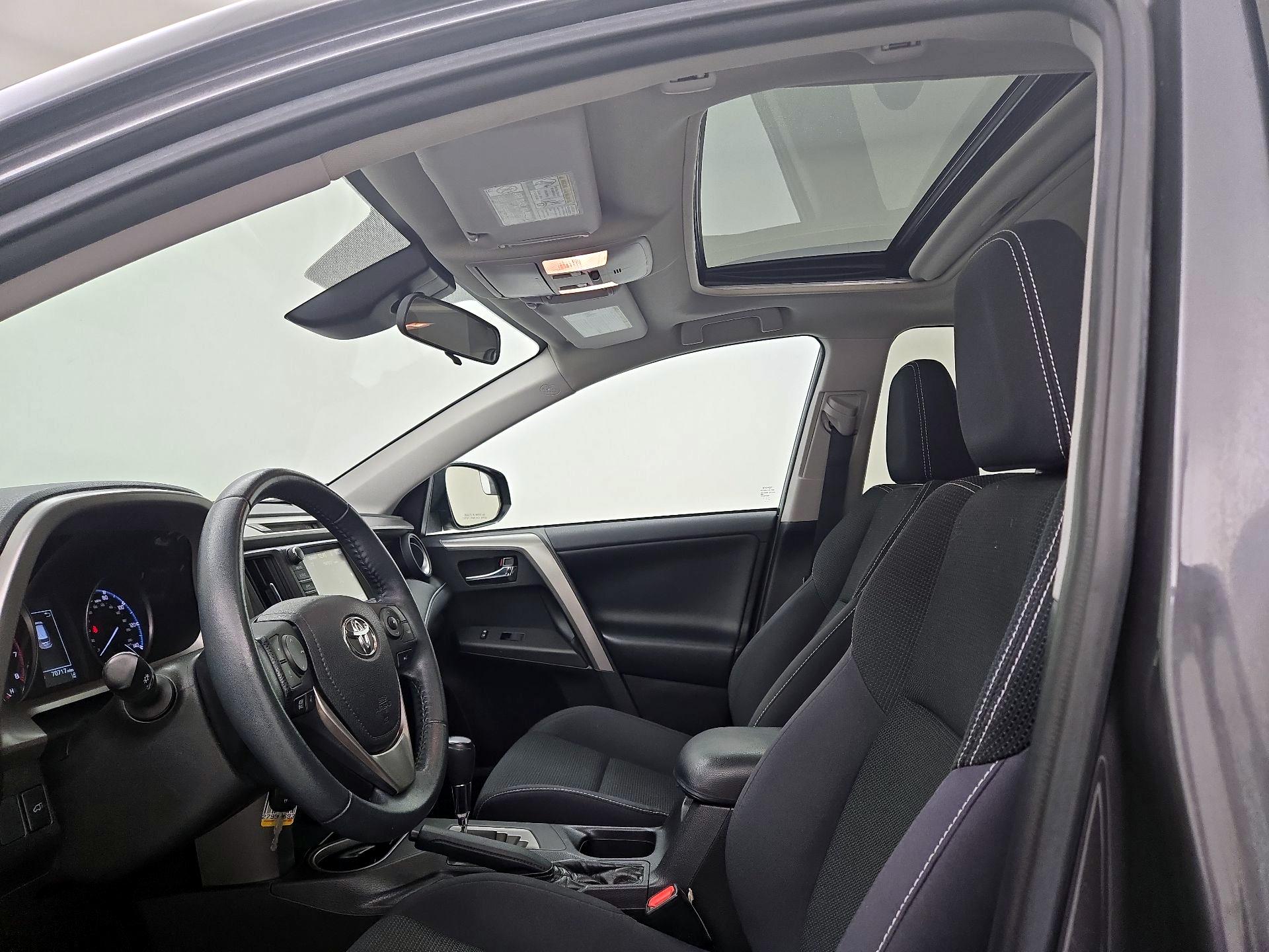 Thumbnail: 2017 Toyota RAV4 - 19