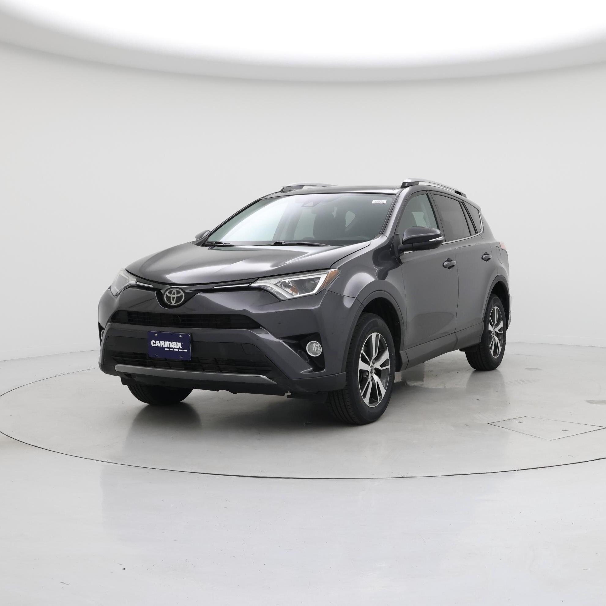 Thumbnail: 2017 Toyota RAV4 - 4